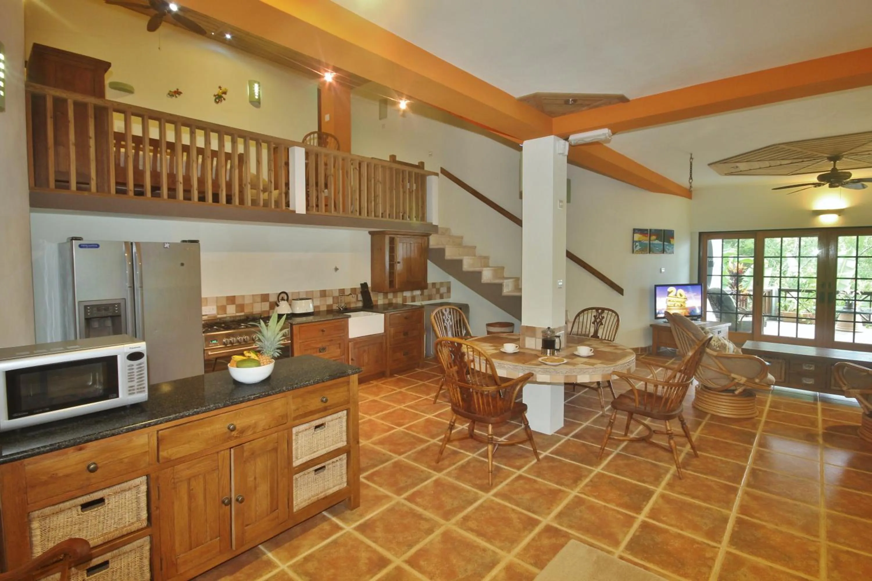 Bed in Tropical Hideaway