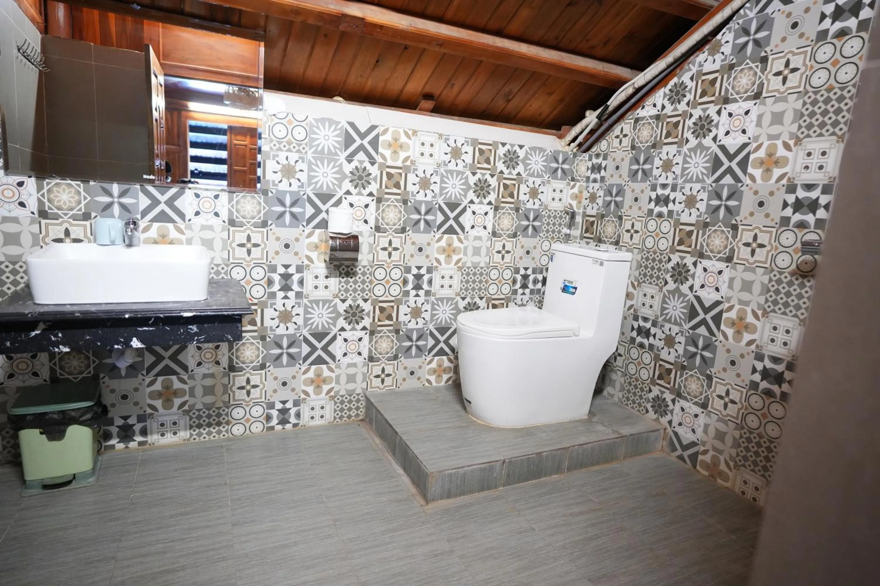 Bathroom in Woodstock Beach Camp