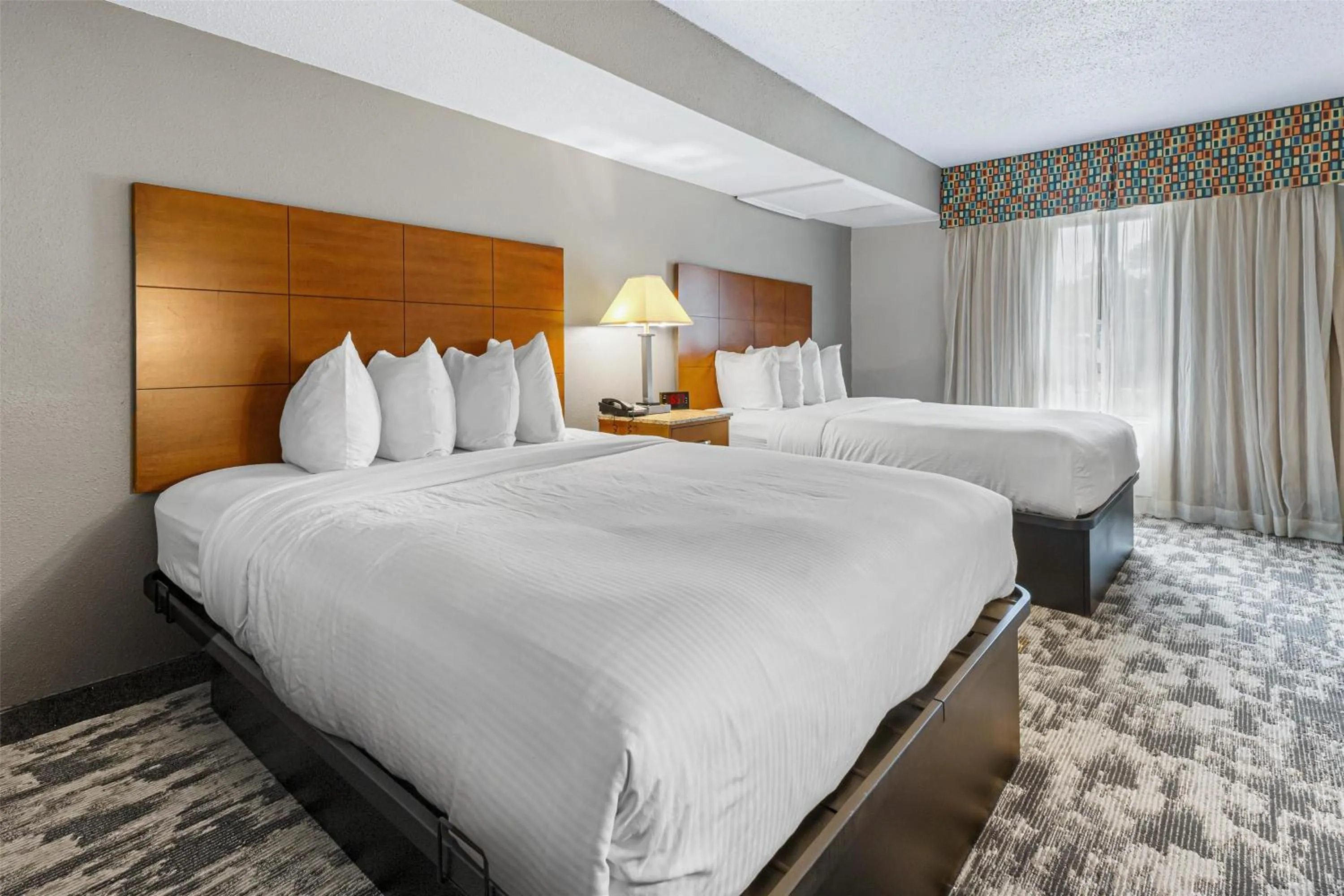 Bedroom, Bed in Best Western Ambassador Inn & Suites