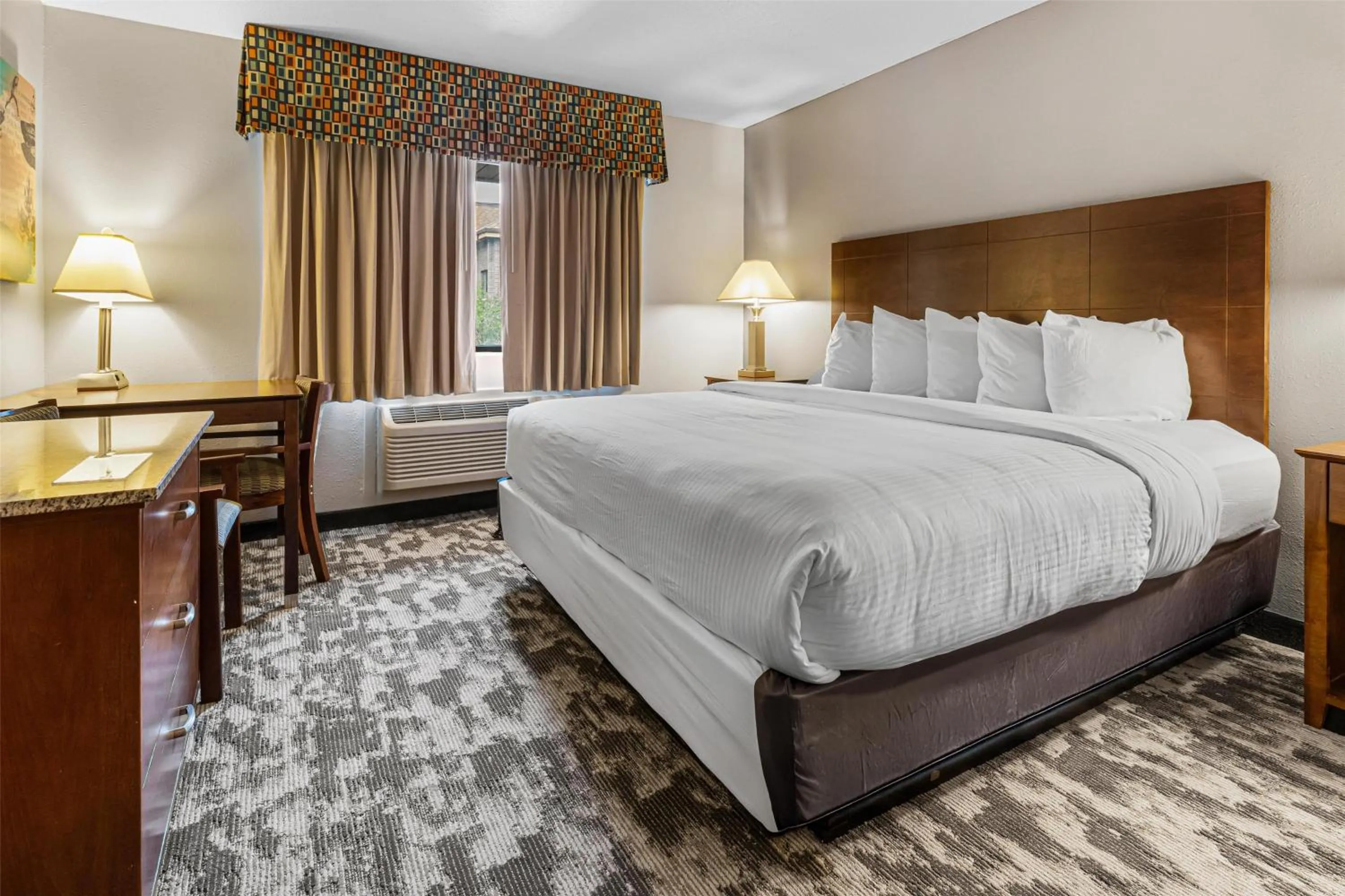 Bedroom, Bed in Best Western Ambassador Inn & Suites