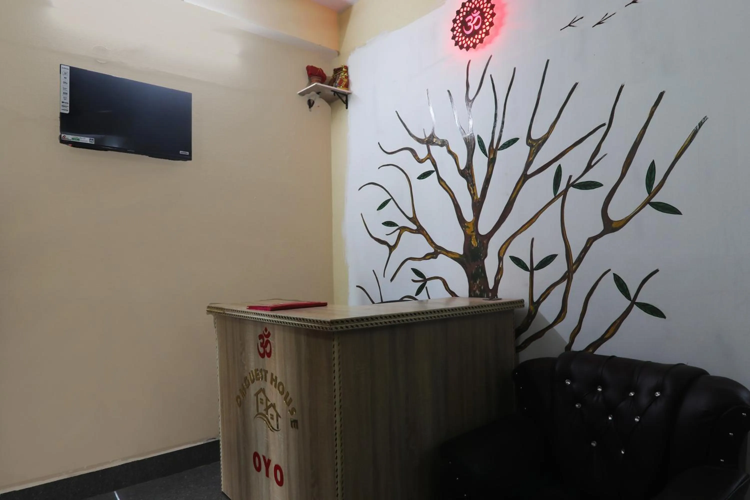 Lobby or reception in Hotel O OM Guest House