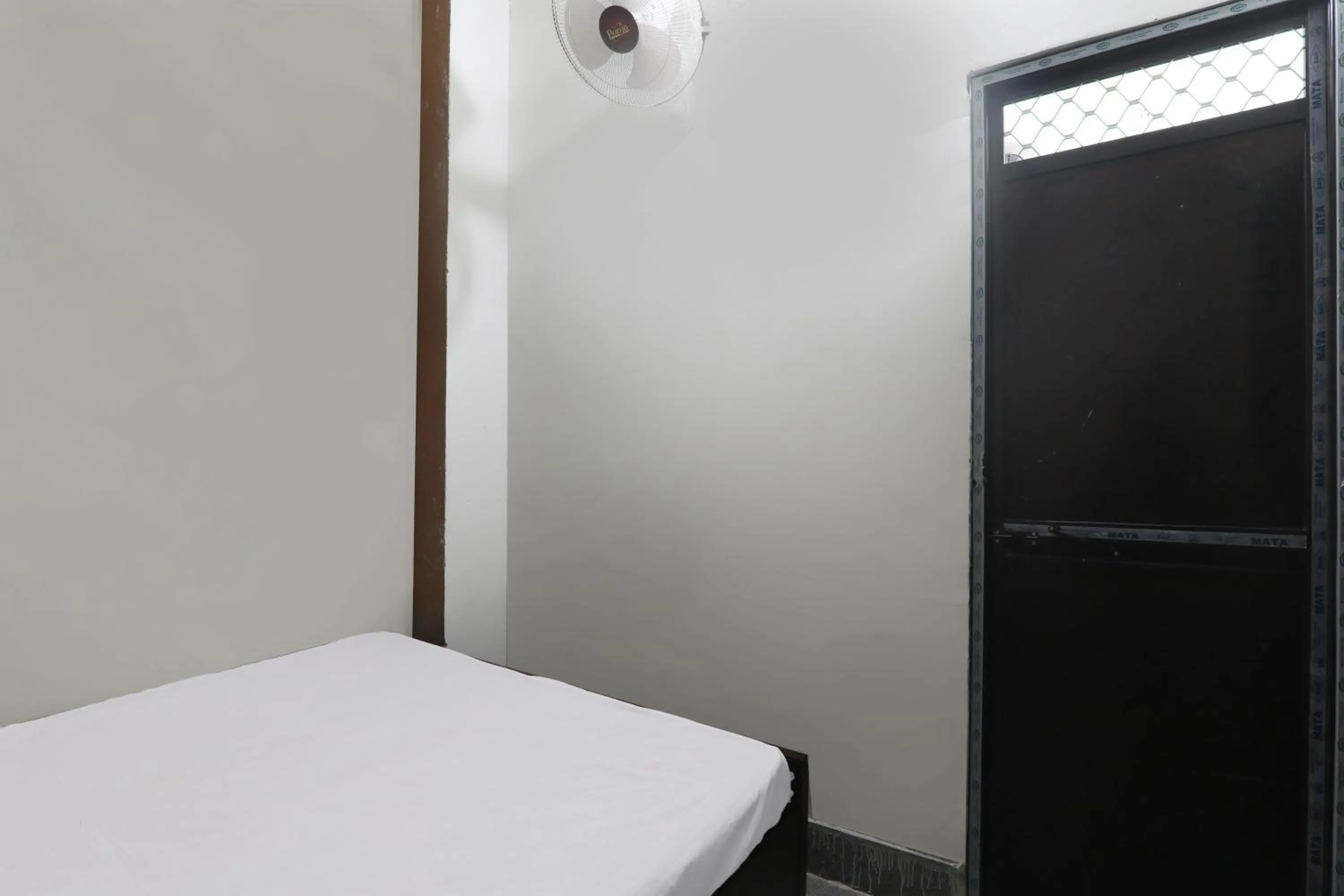 Bedroom, Bed in Hotel O OM Guest House