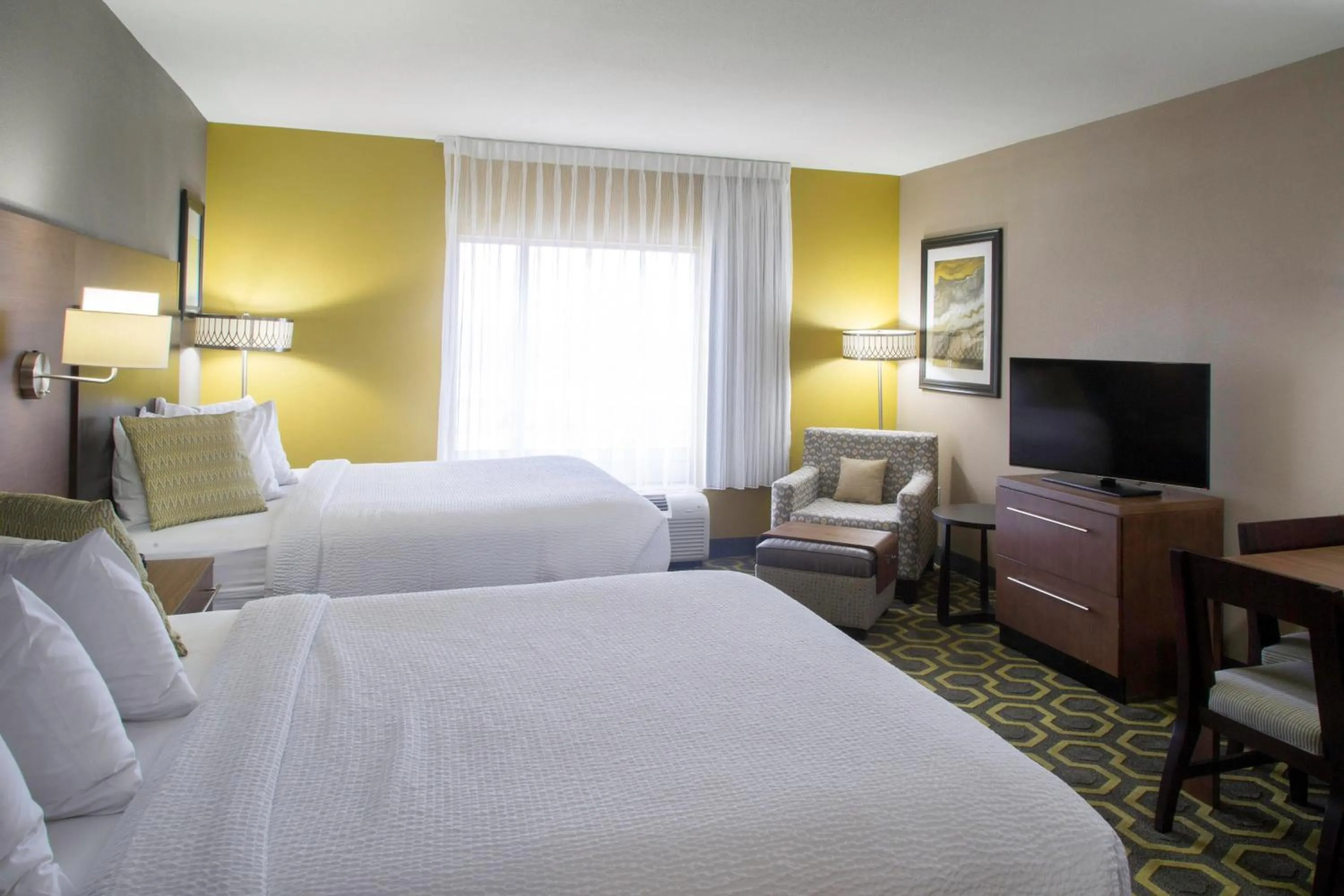 Photo of the whole room, Bed in TownePlace Suites by Marriott Oxford
