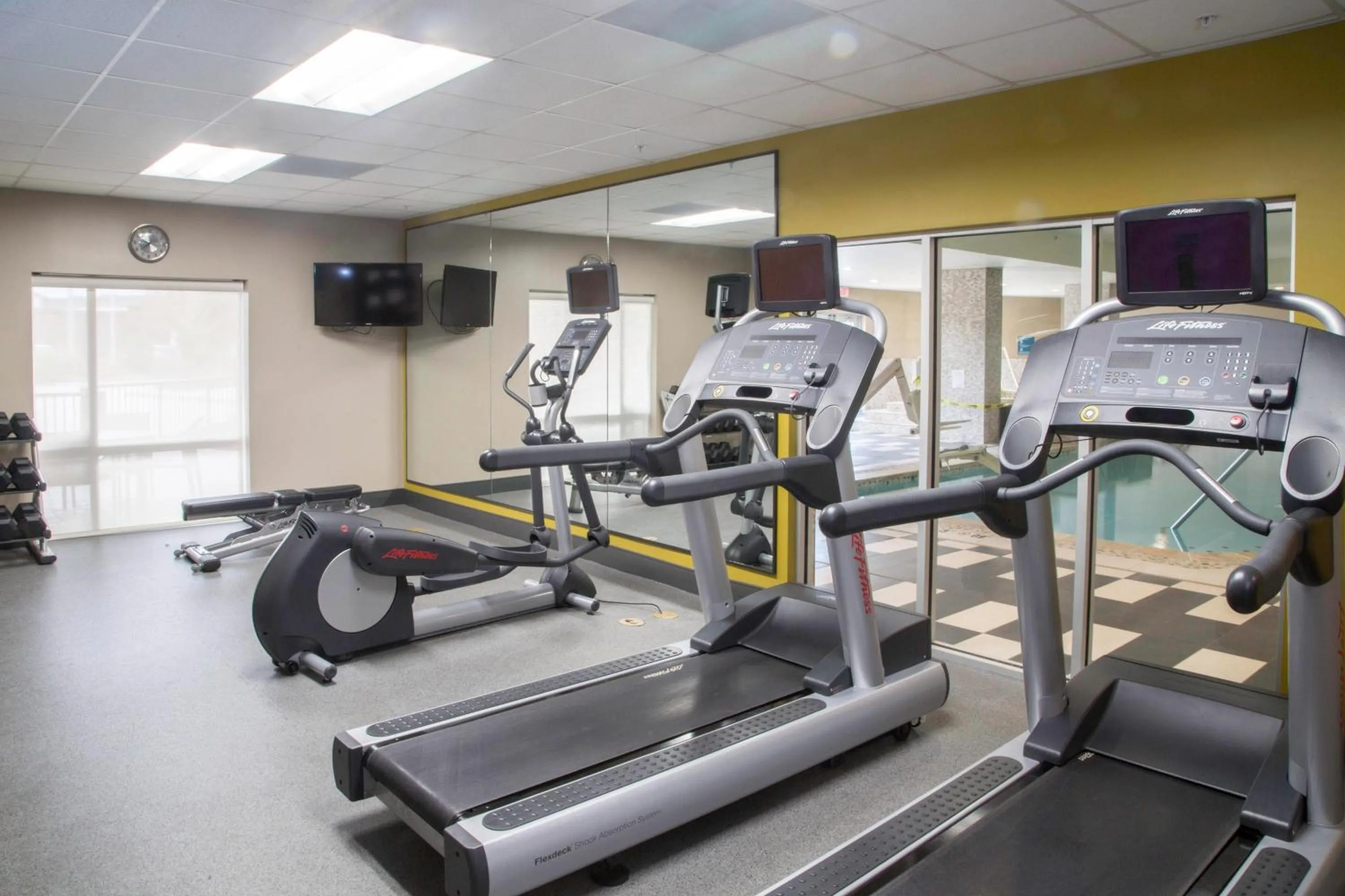 Fitness centre/facilities in TownePlace Suites by Marriott Oxford