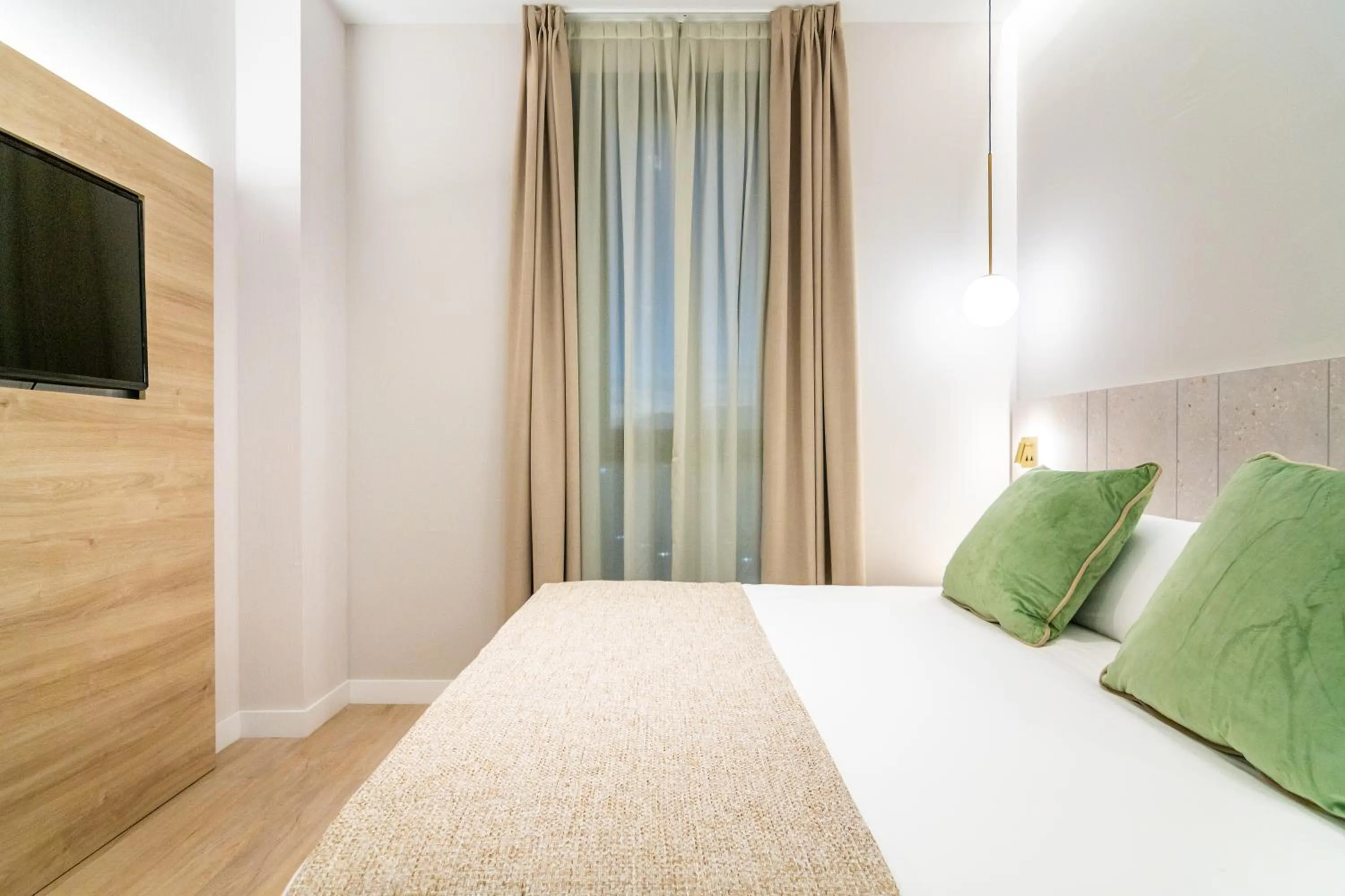 Photo of the whole room, Bed in Hotel Málaga Vibes