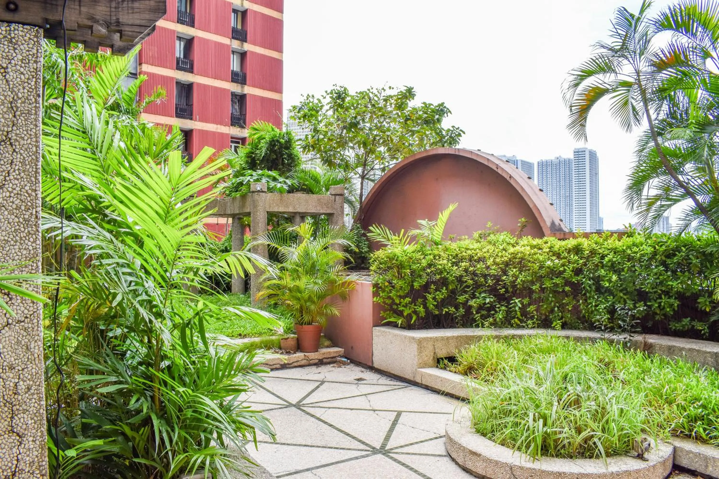 Garden in Sunette Tower Suites Makati