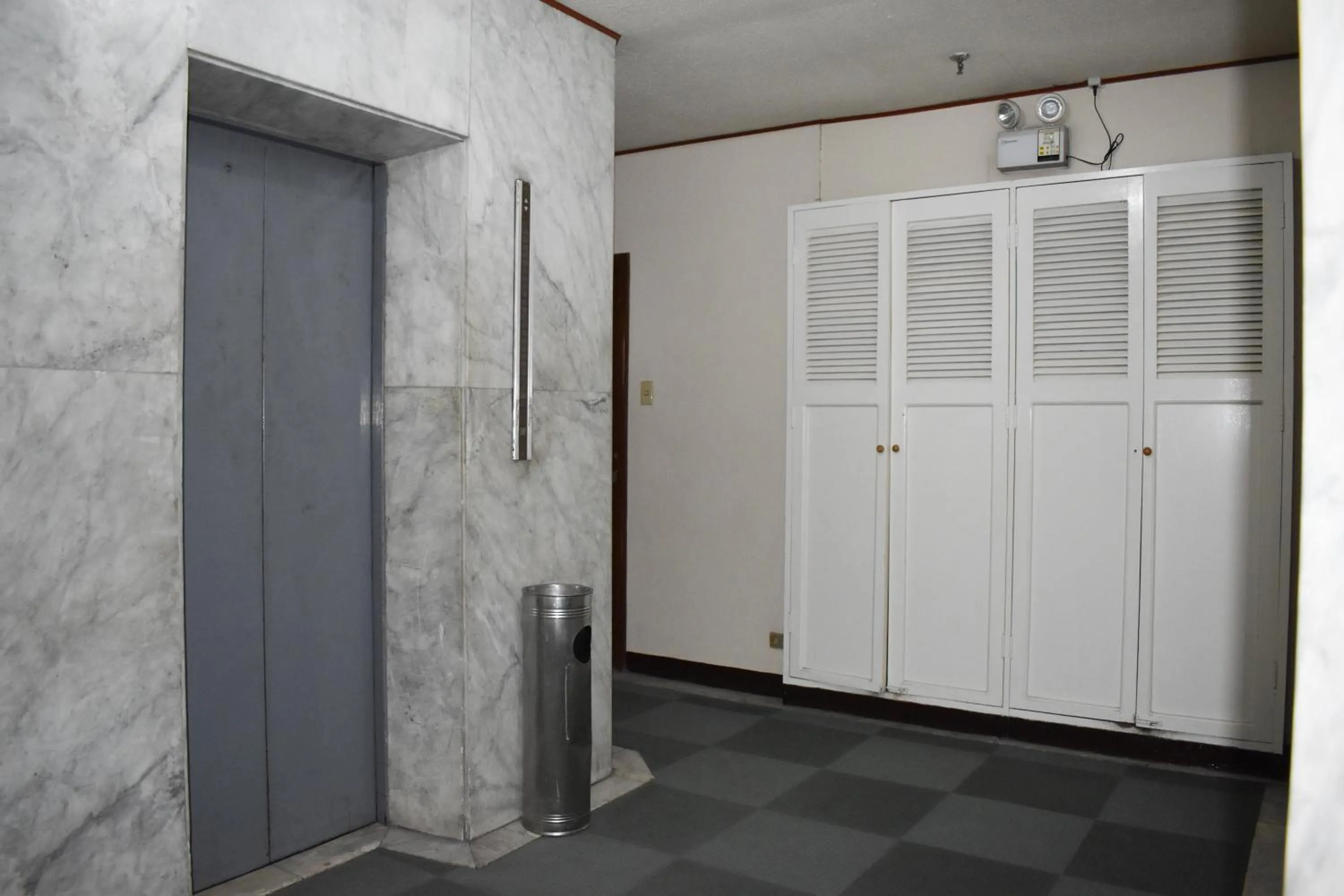 elevator in Sunette Tower Suites Makati