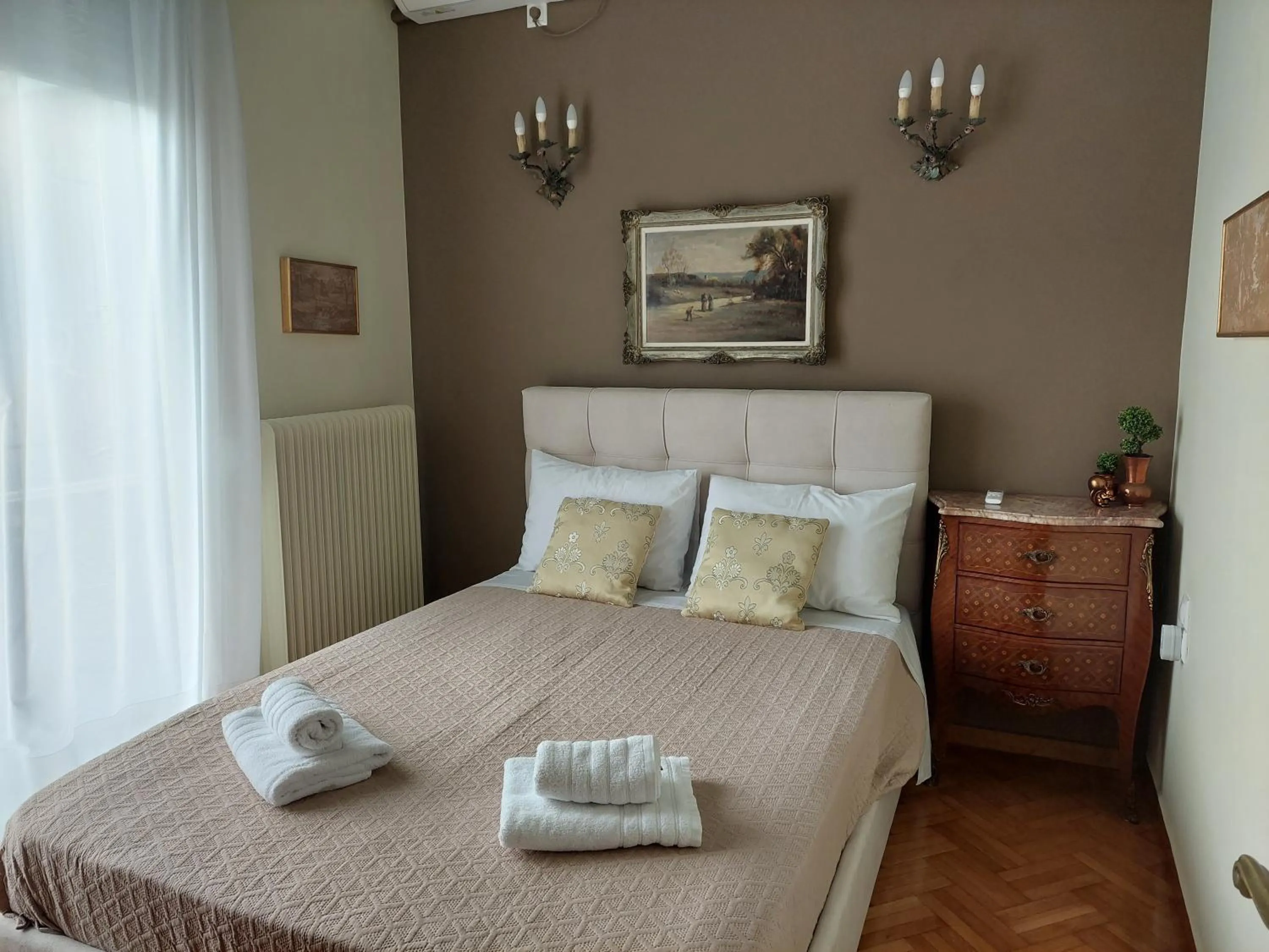 Property building, Bed in BMV APARTMENTS