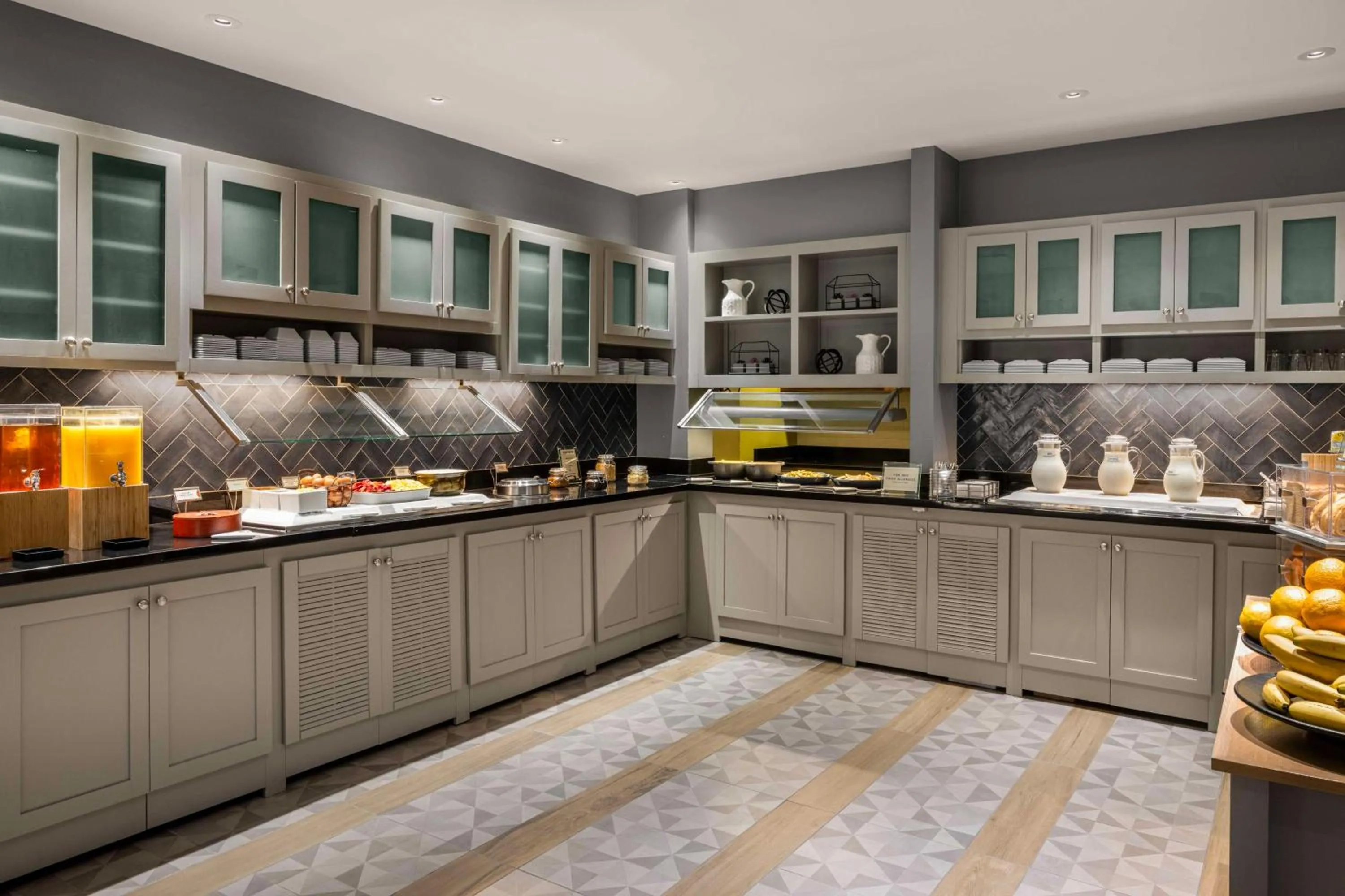 Breakfast in Hyatt Place Atlanta/Cobb Galleria