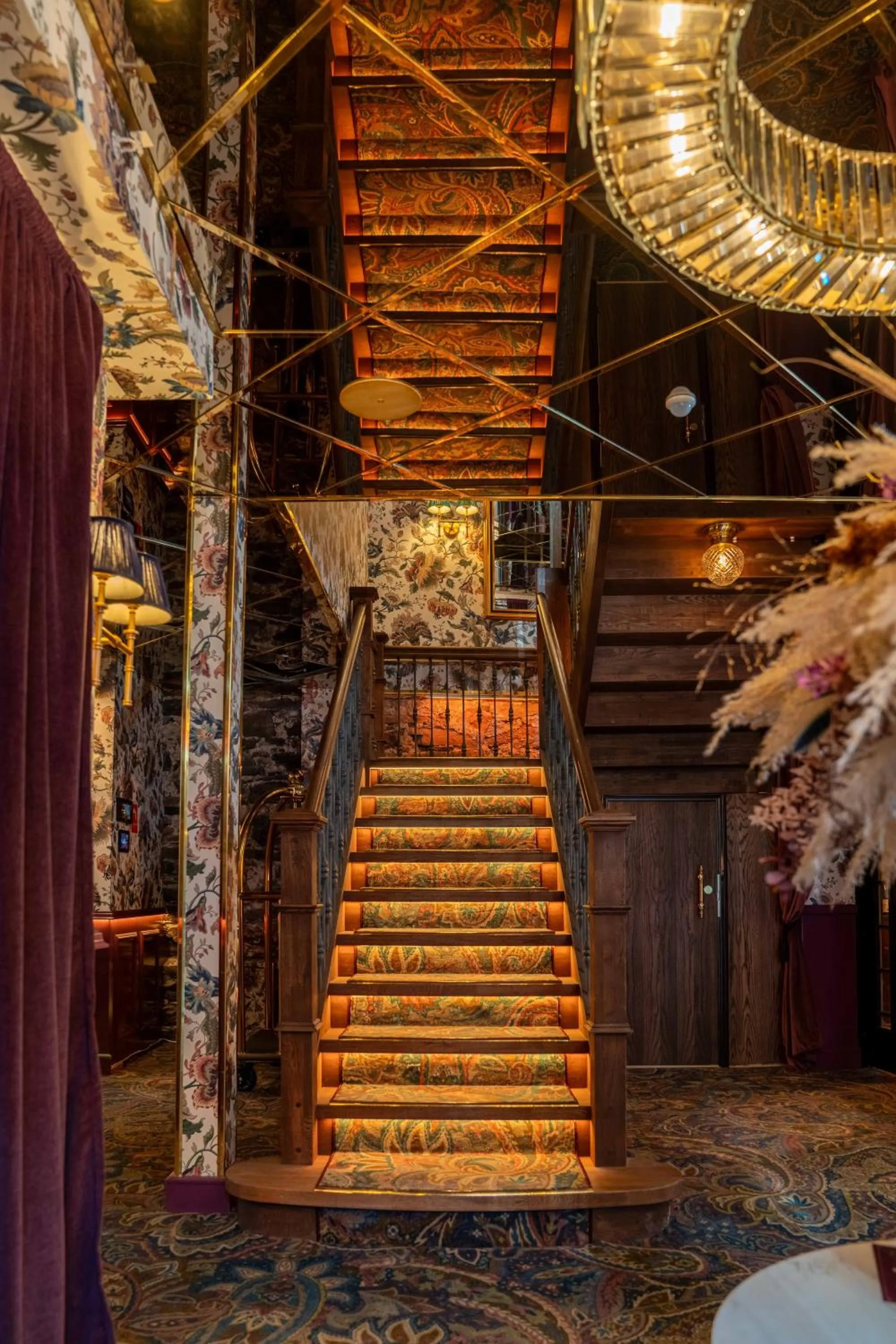 Property building in Charmante Skostredet Hôtel