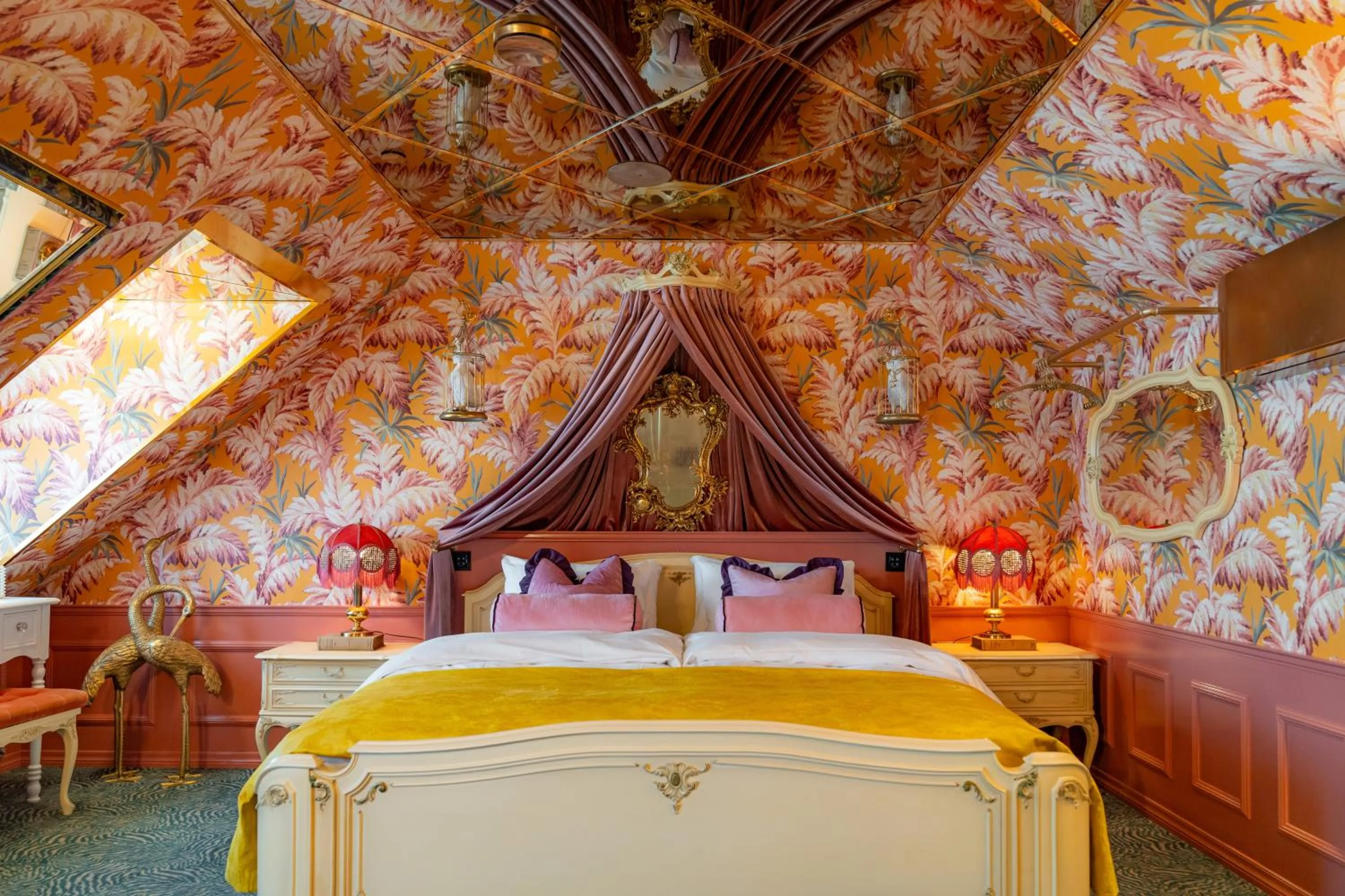 Bed in Charmante Skostredet Hôtel