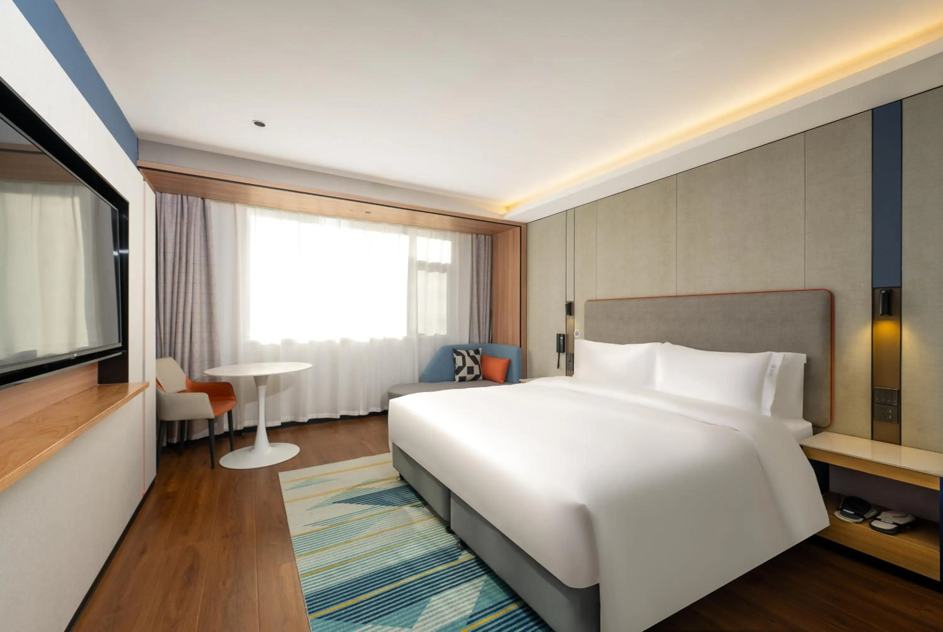 Photo of the whole room in Holiday Inn Express Lanzhou Zhengning Road by IHG