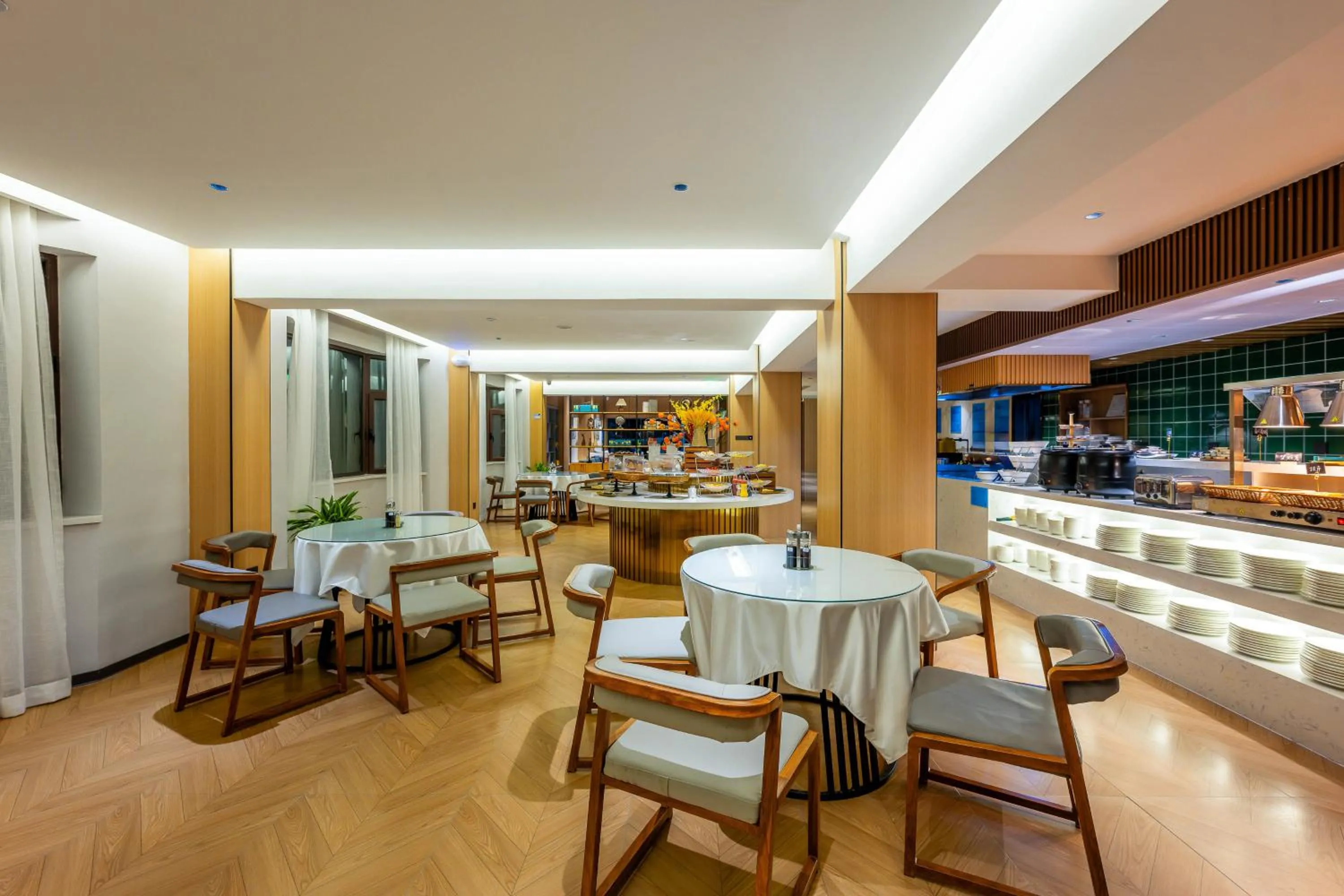 Breakfast in Holiday Inn Express Lanzhou Zhengning Road by IHG