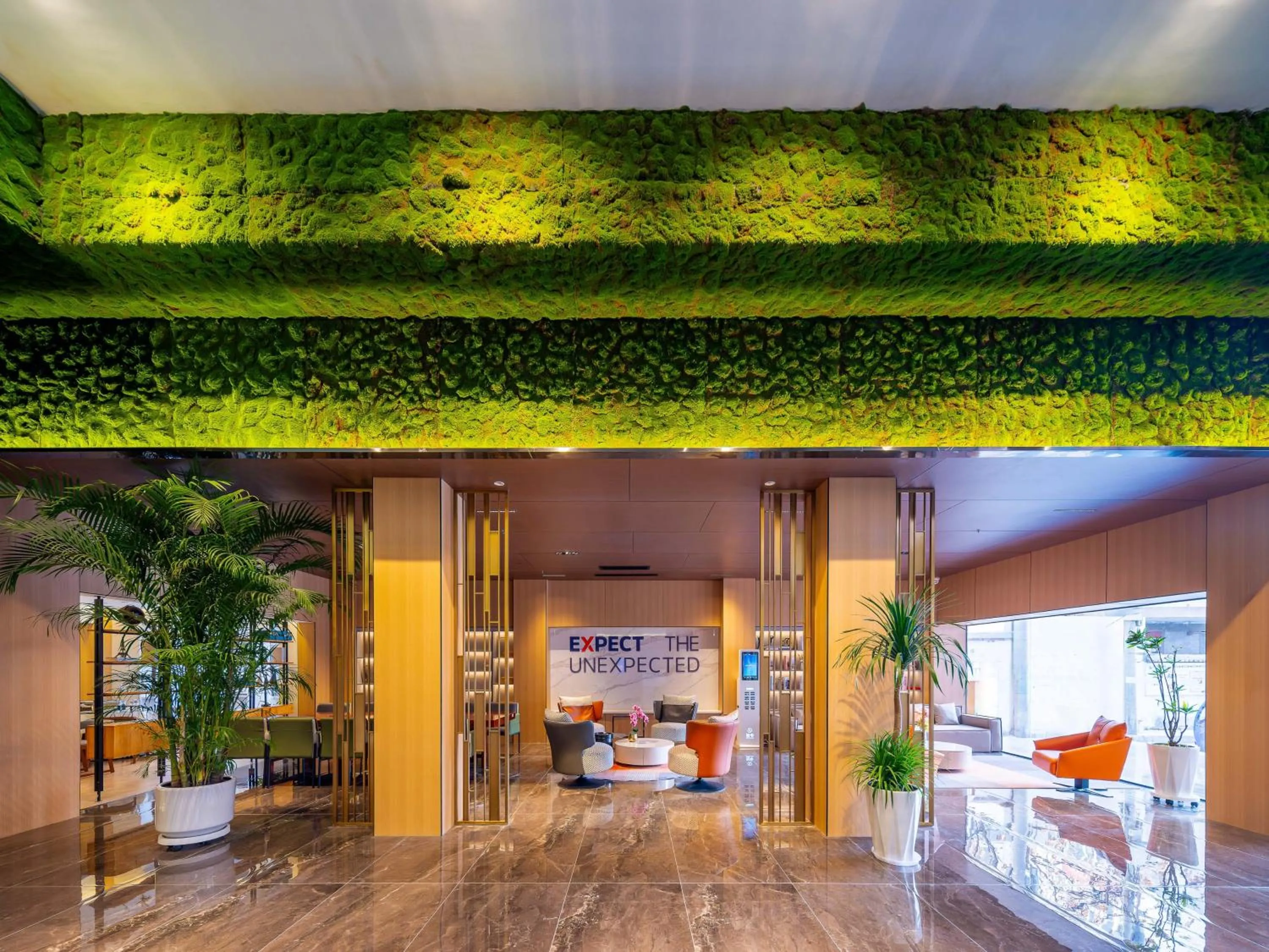 Lobby or reception in Holiday Inn Express Lanzhou Zhengning Road by IHG
