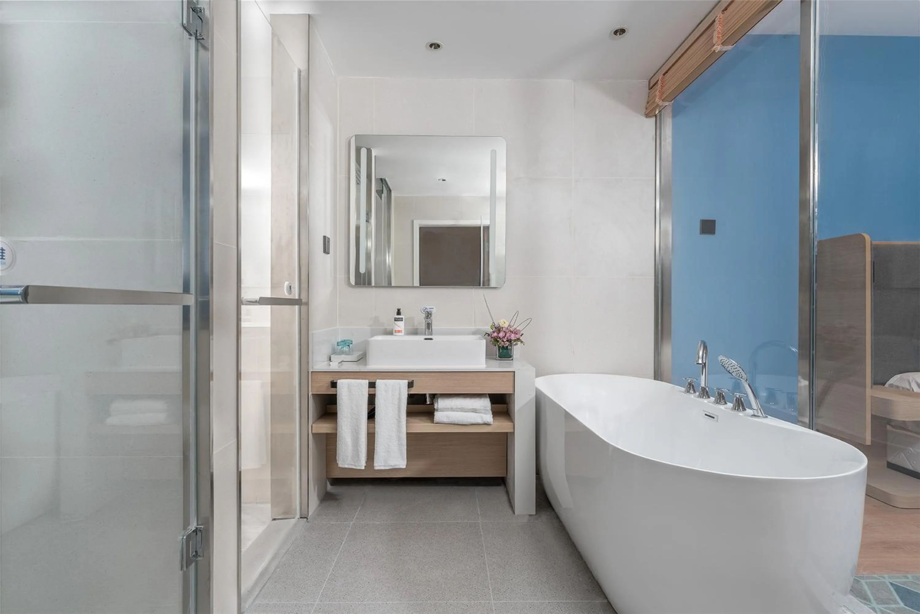 Bathroom in Holiday Inn Express Dandong City Center by IHG