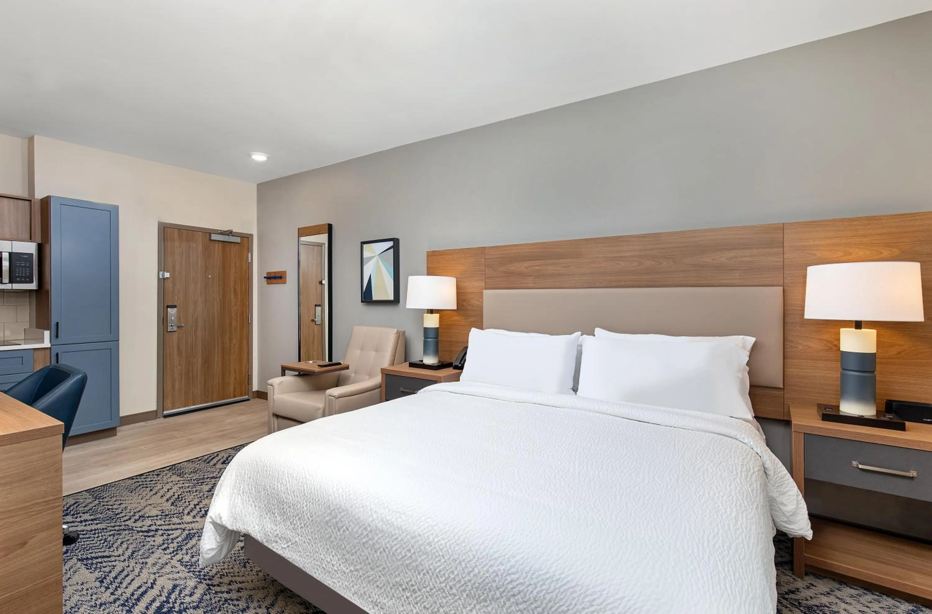 Bed in Candlewood Suites Erlanger - South Cincinnati by IHG