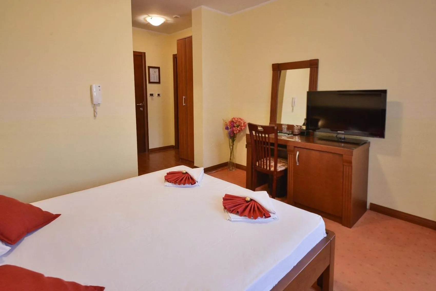 TV and multimedia, Bed in Dolce Vita