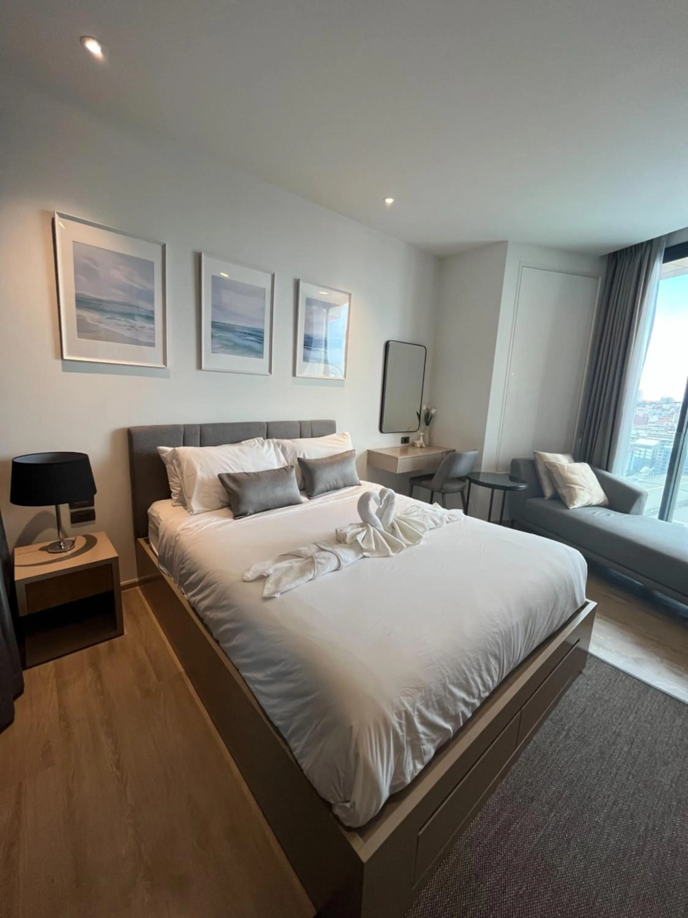 Edge Central Pattaya by Mickey