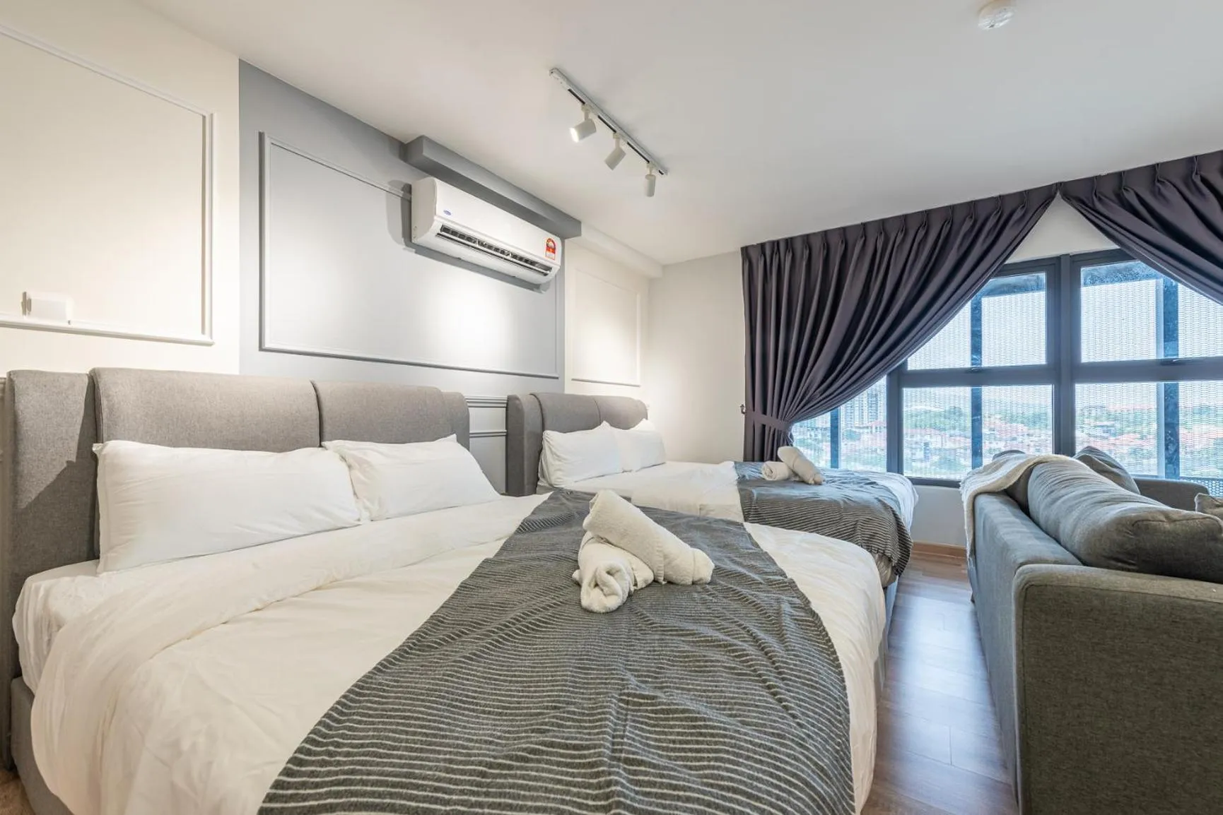 Bed in Arte Cheras by Minsu