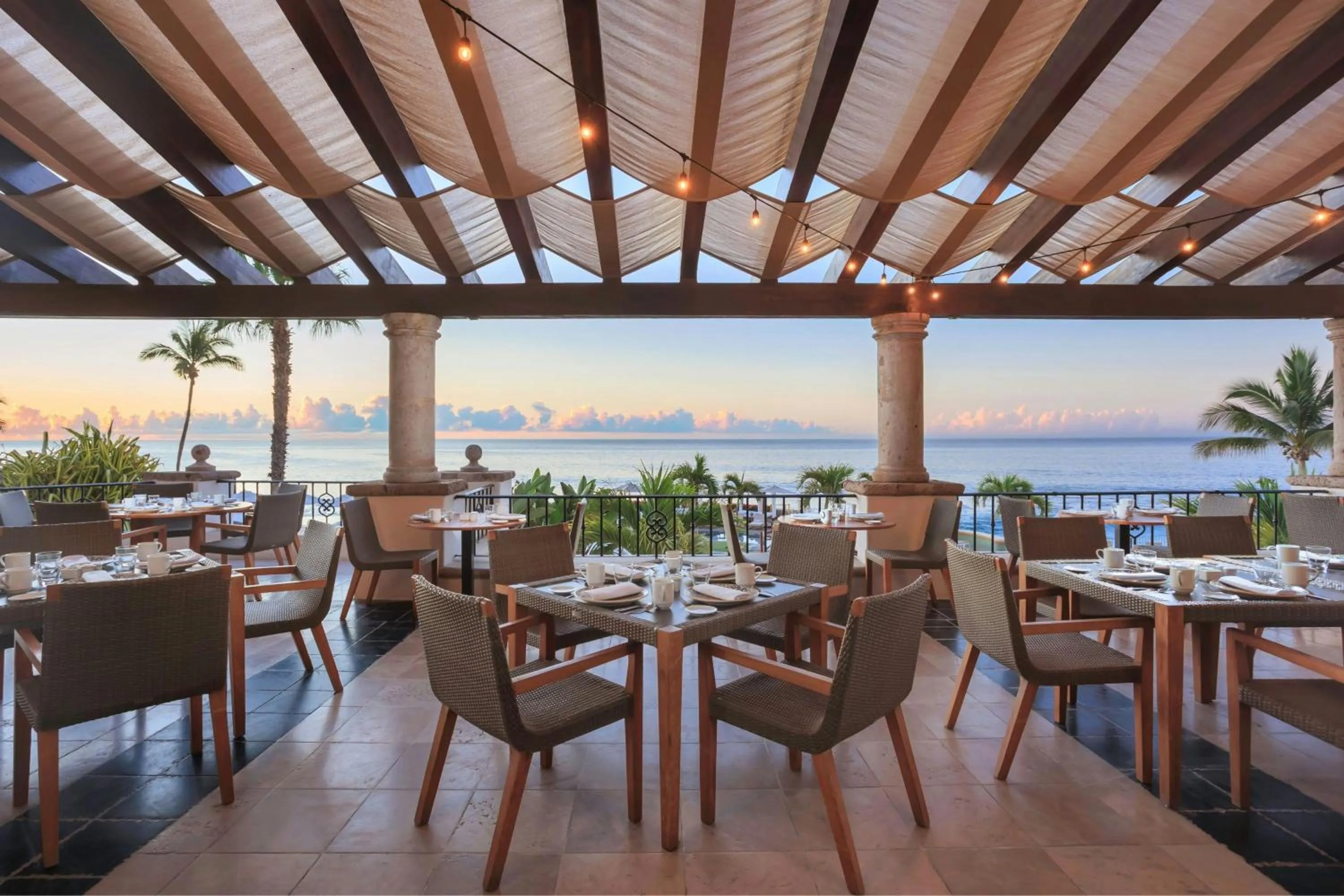 Restaurant/places to eat in Hacienda del Mar Los Cabos, an Autograph Collection All-Inclusive Resort