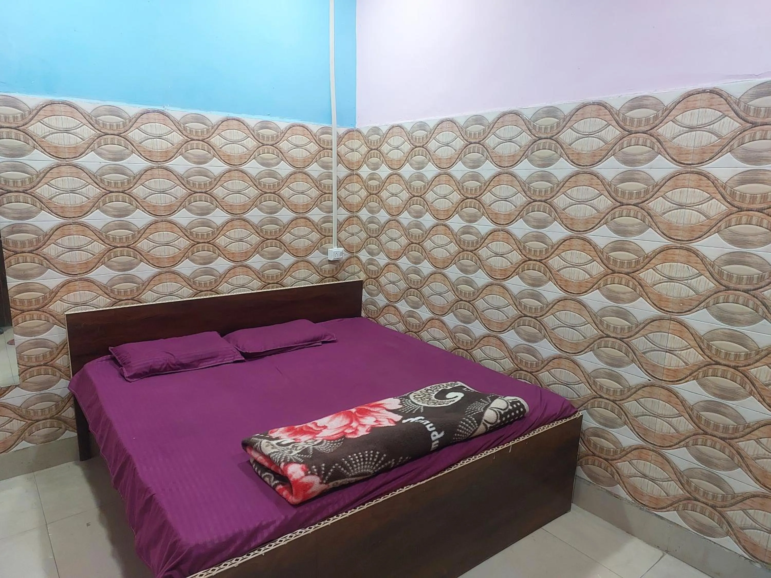 Bed in Annu Bhai Sewa Sadan