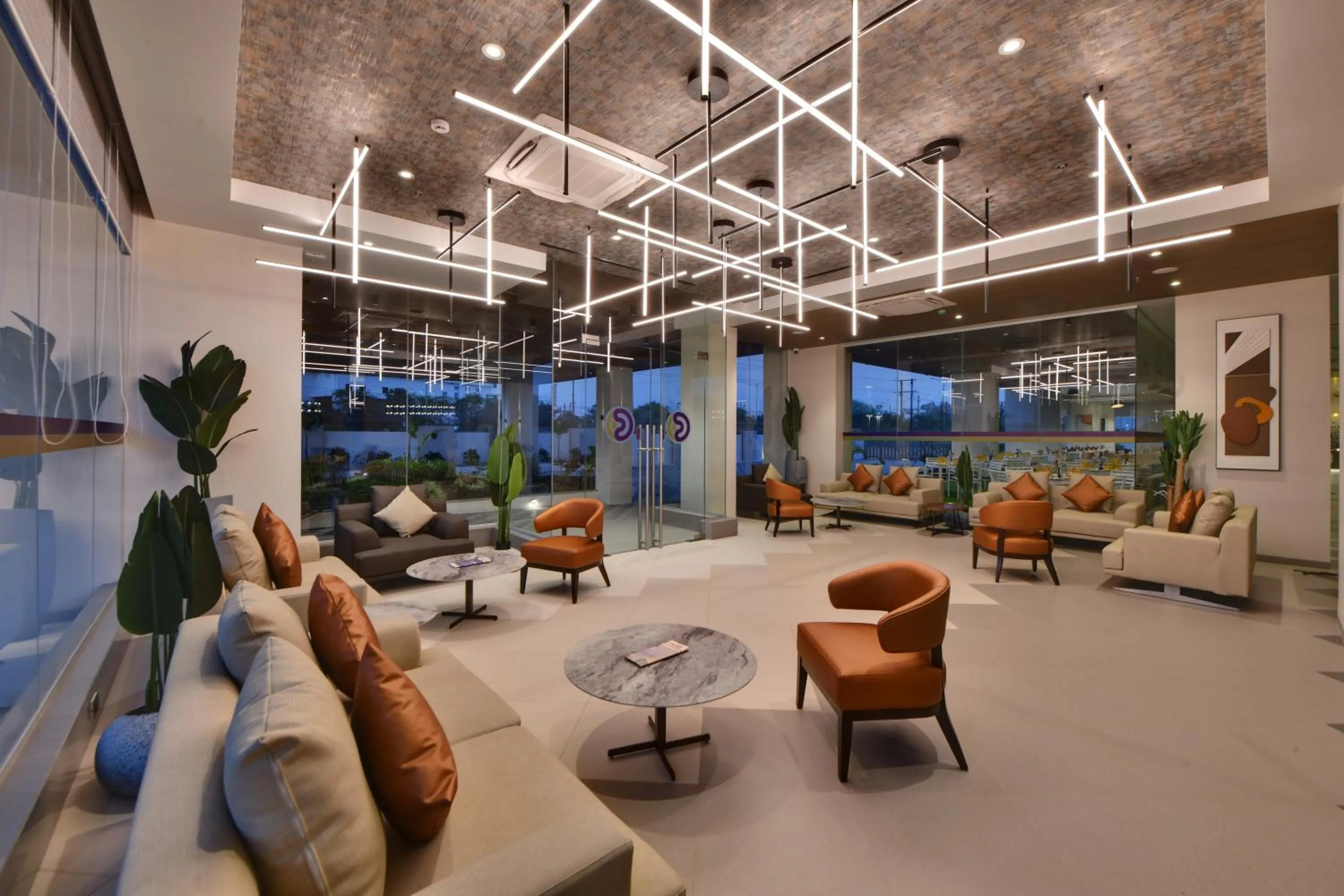 Communal lounge/ TV room in Click Hotel Pithampur