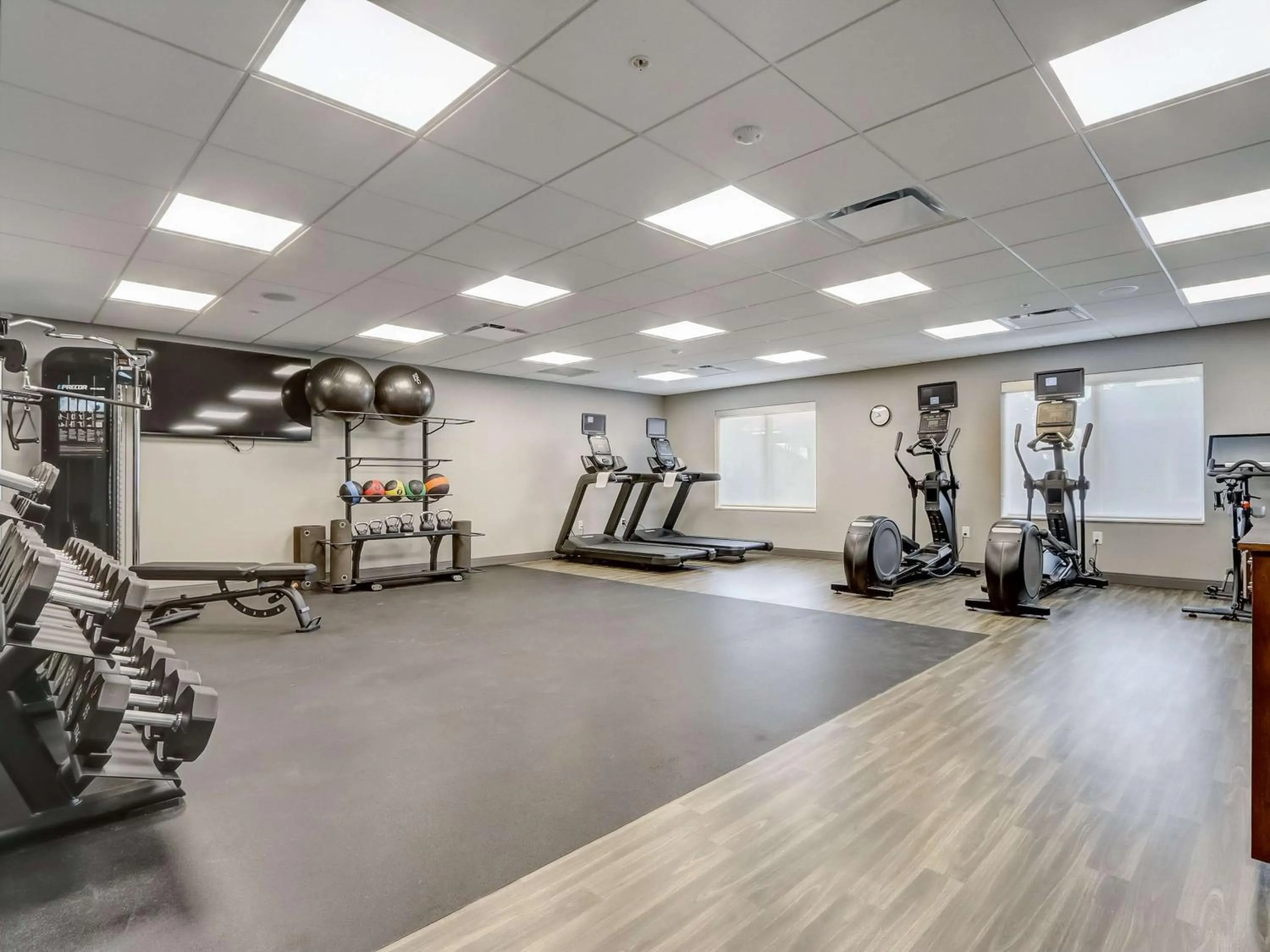 Fitness centre/facilities in Hampton Inn & Suites Cincinnati Midtown Rookwood