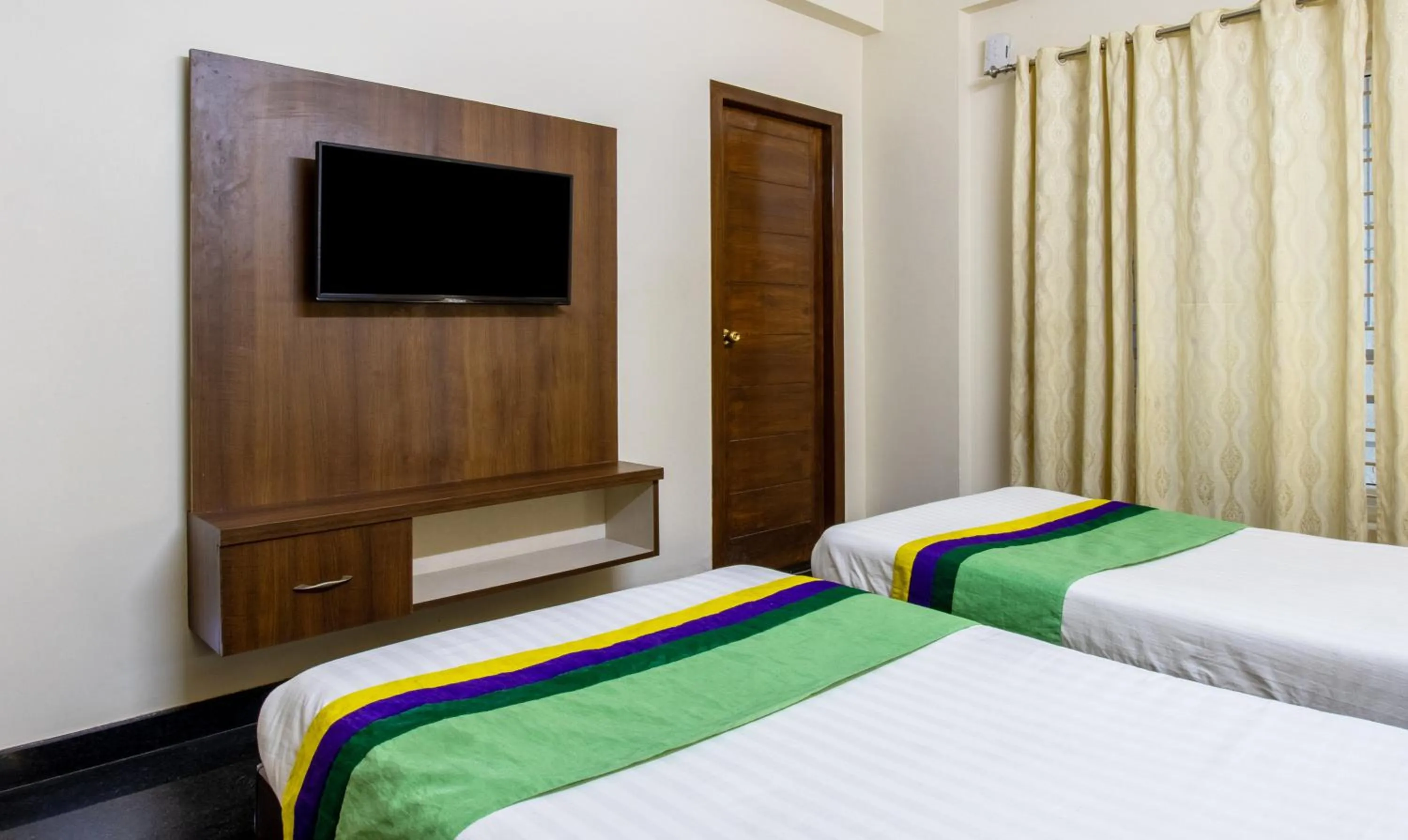 Bedroom, Bed in Treebo RR Residency, Sanjay Nagar