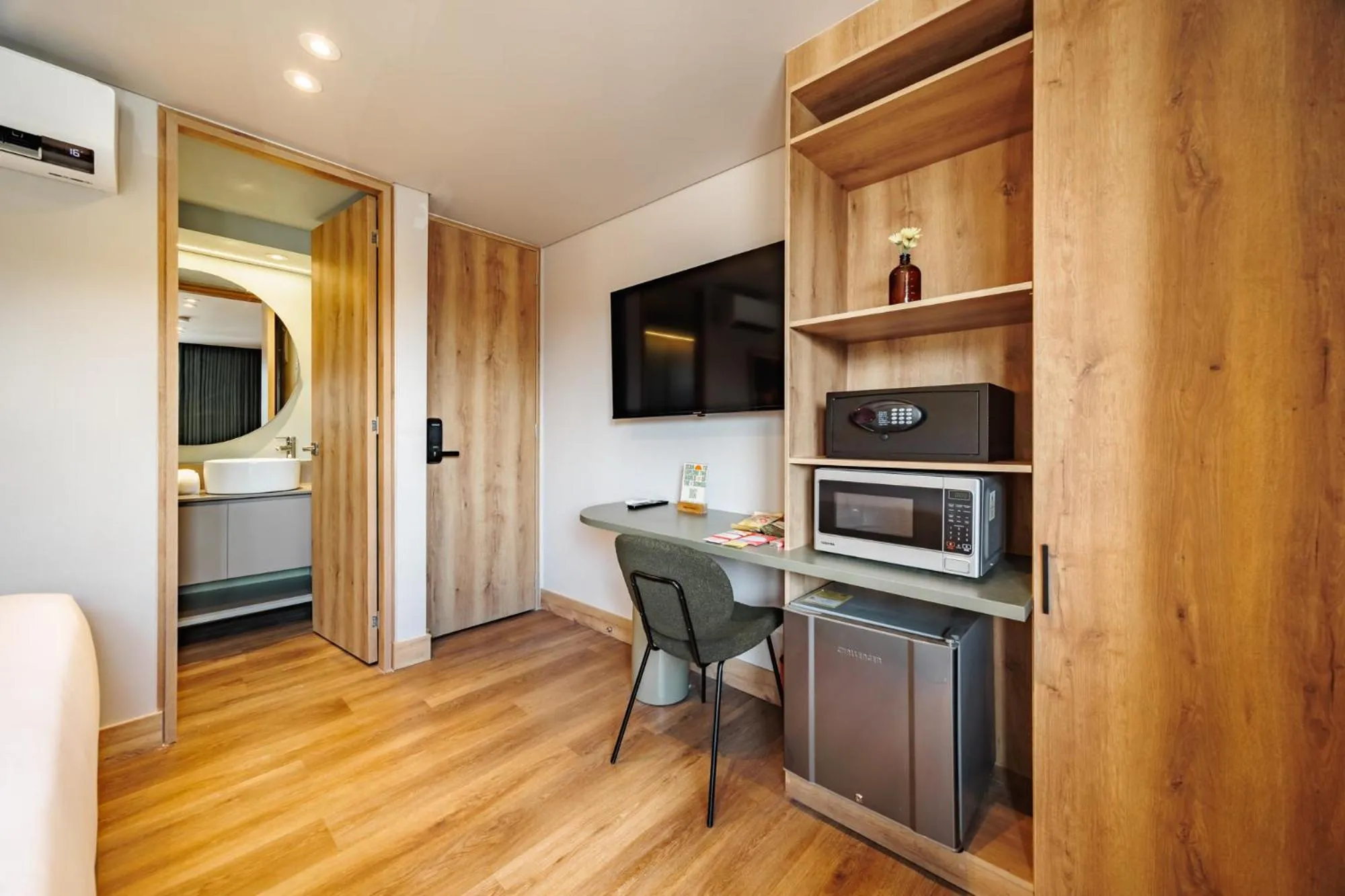 Photo of the whole room in The Somos Central Hotel Poblado