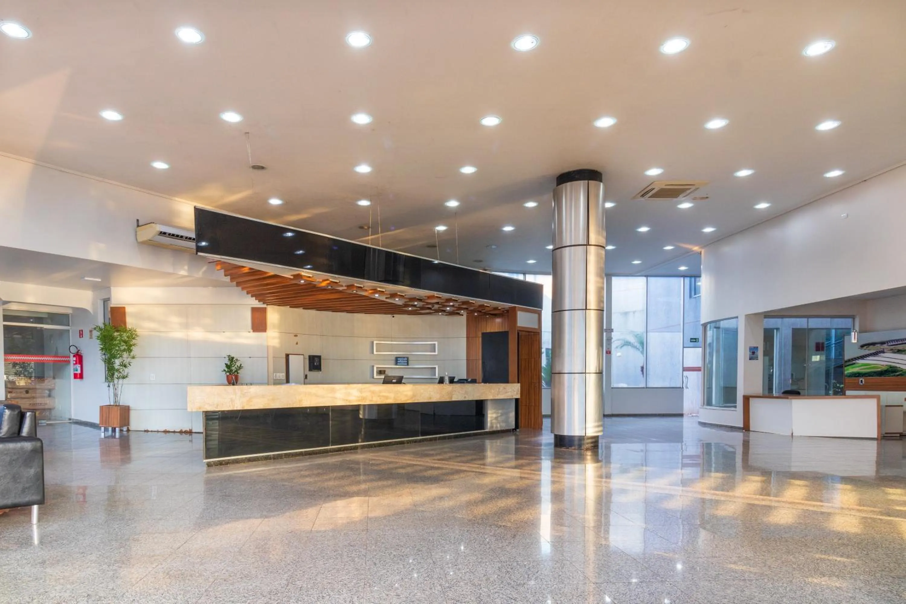 Lobby or reception in Foz Budget Hotel