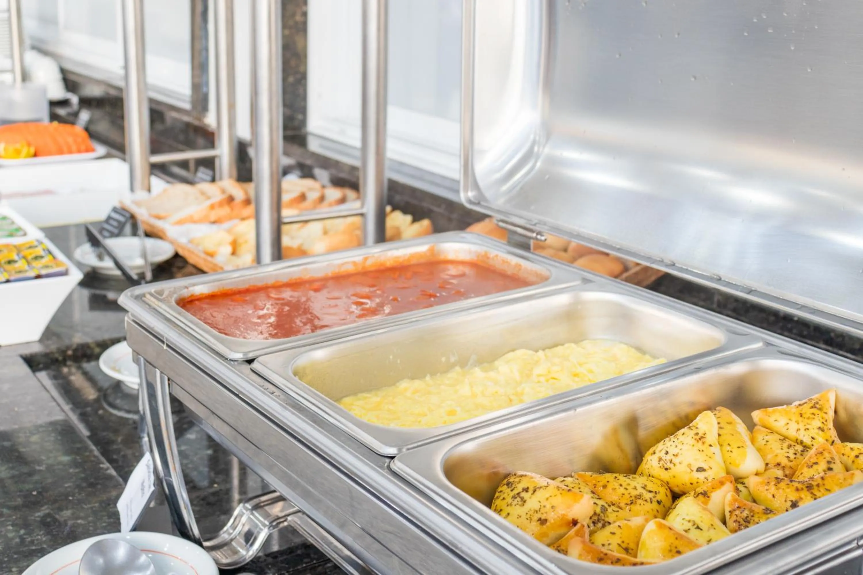 Food and drinks in Foz Budget Hotel