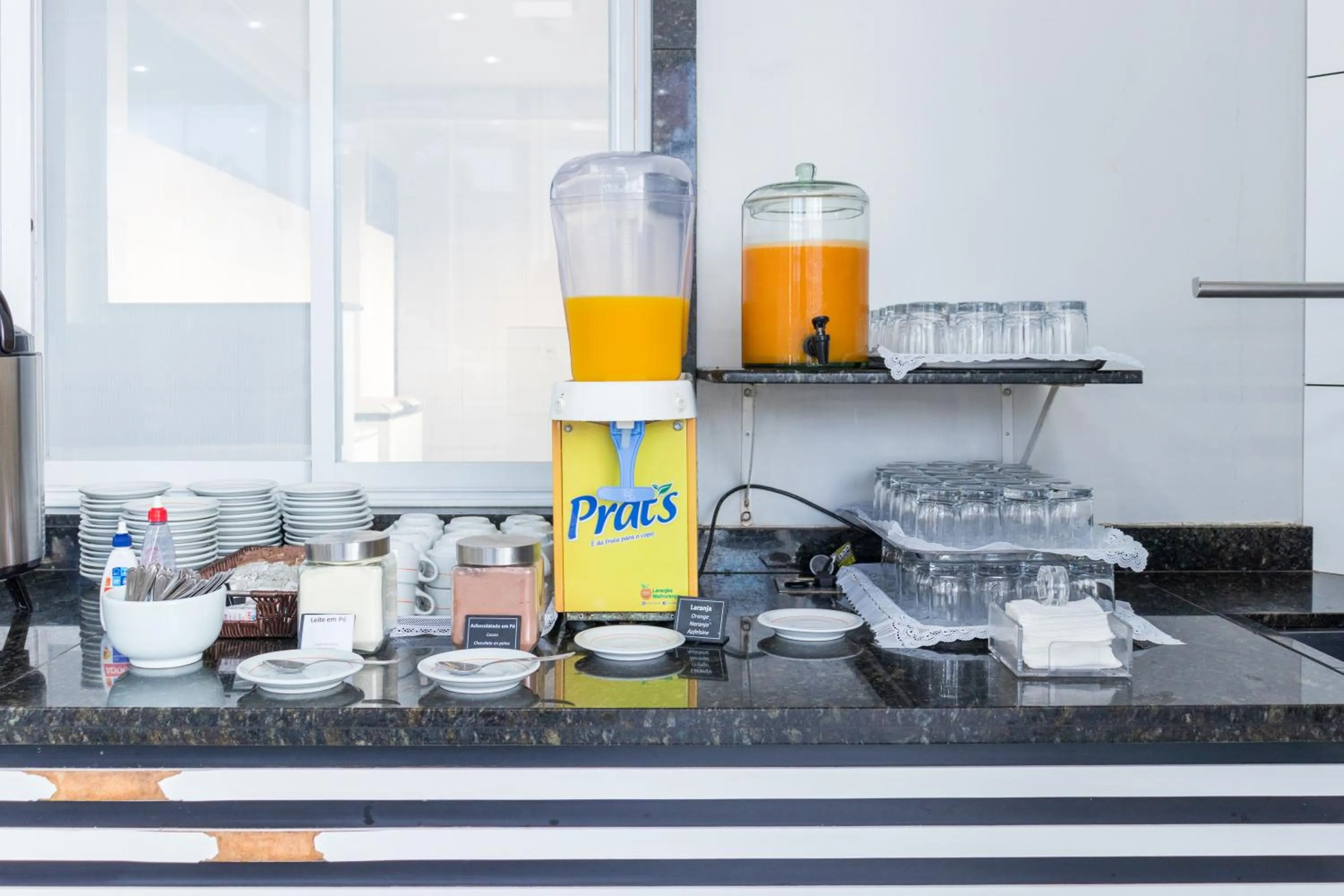 Kitchen or kitchenette in Foz Budget Hotel