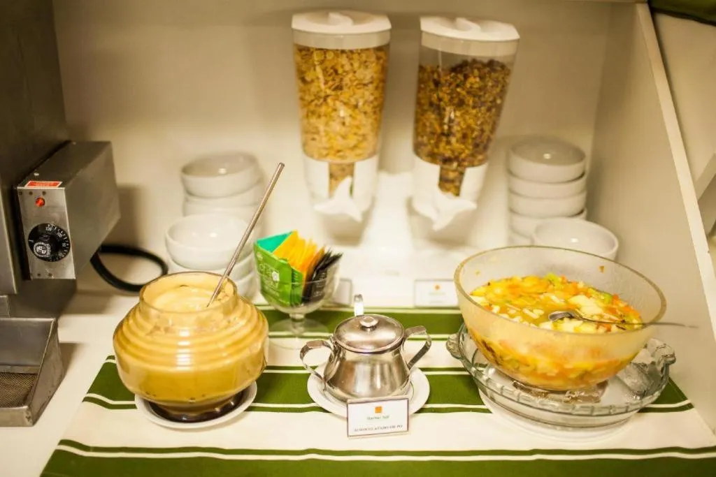 Food and drinks in Harbor Self Cidade Verde