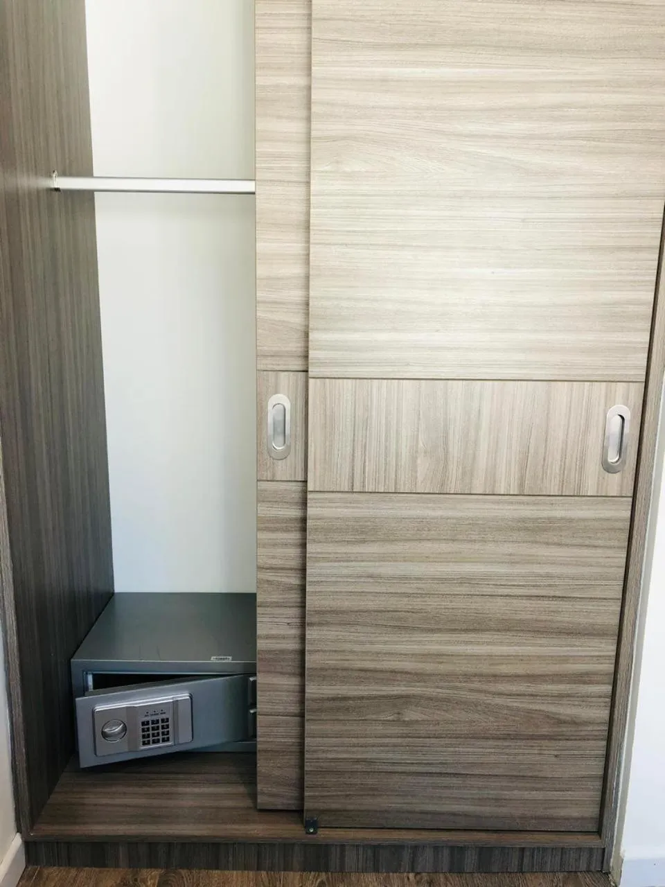 safe in Esstudia 17-4