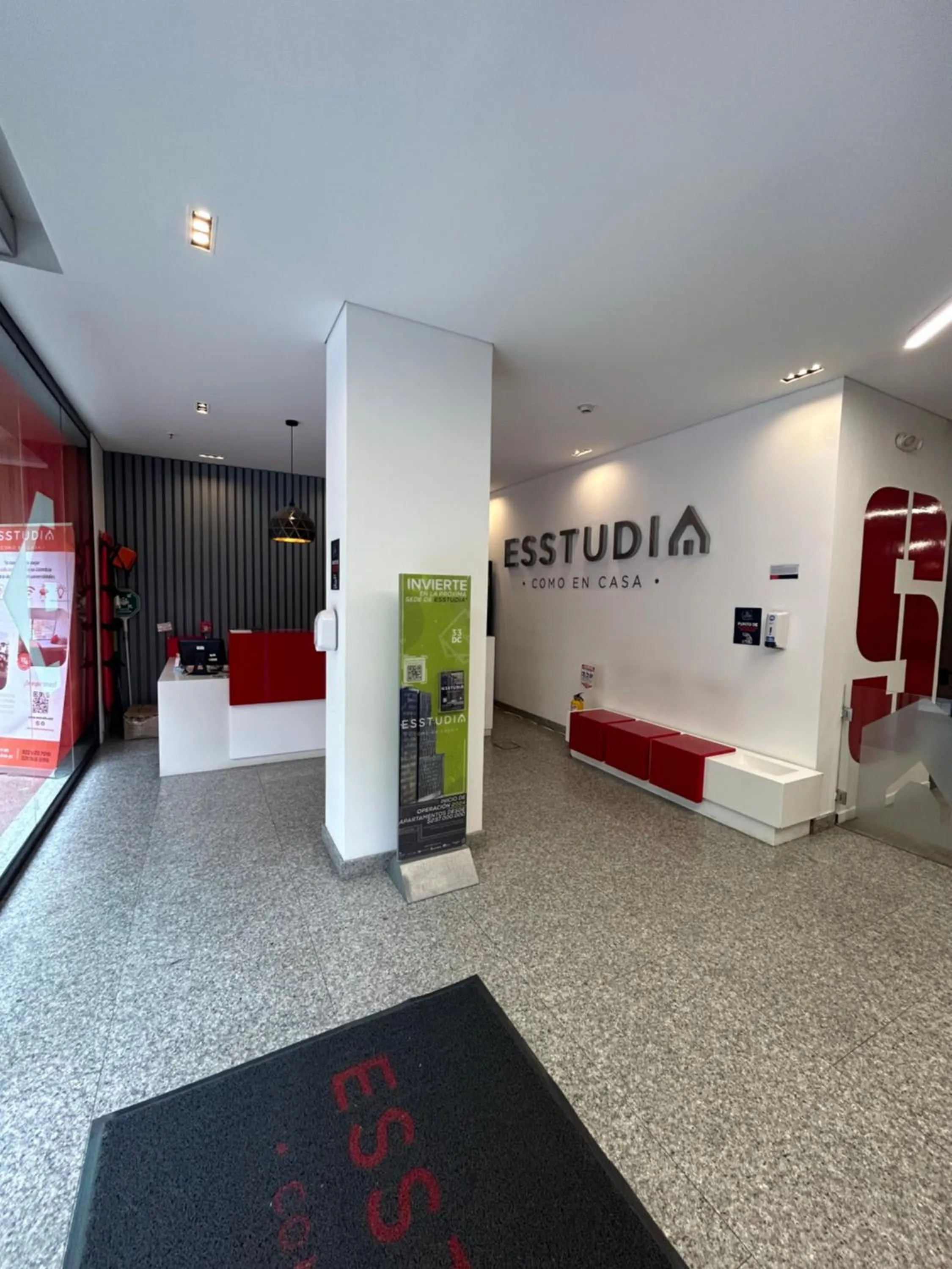 Lobby or reception in Esstudia 17-4