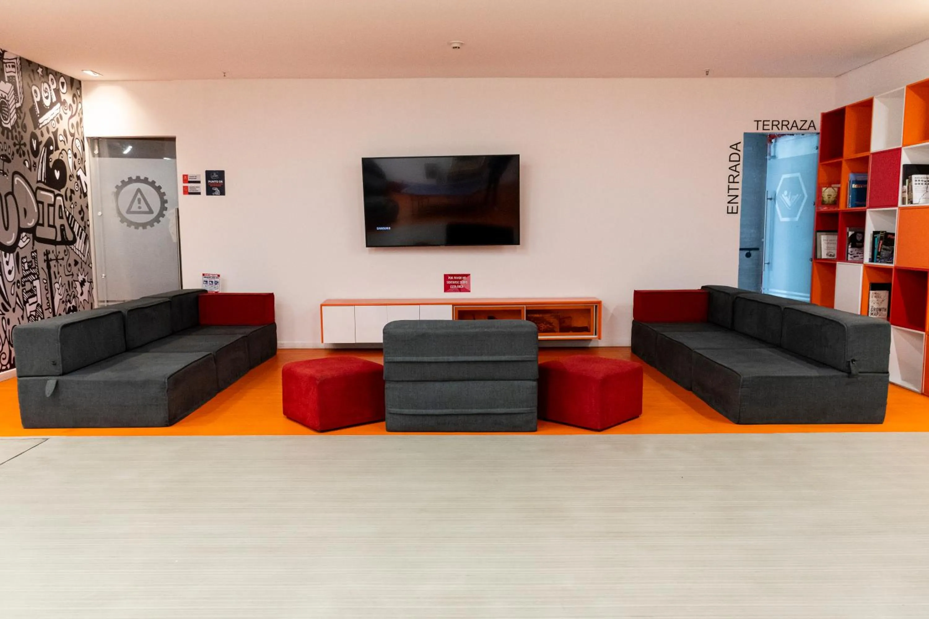 Property building in Esstudia 17-4