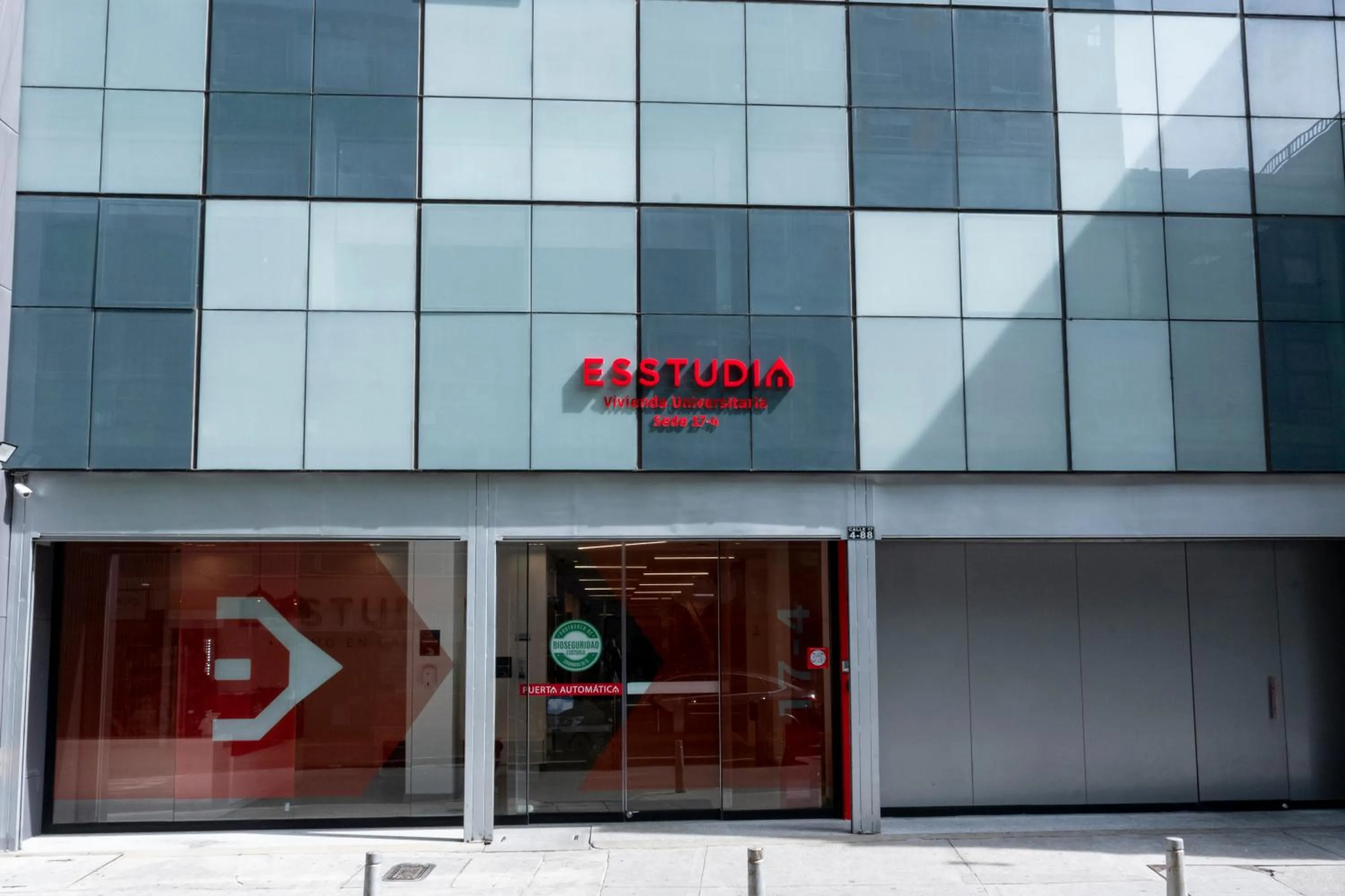 Property building in Esstudia 17-4