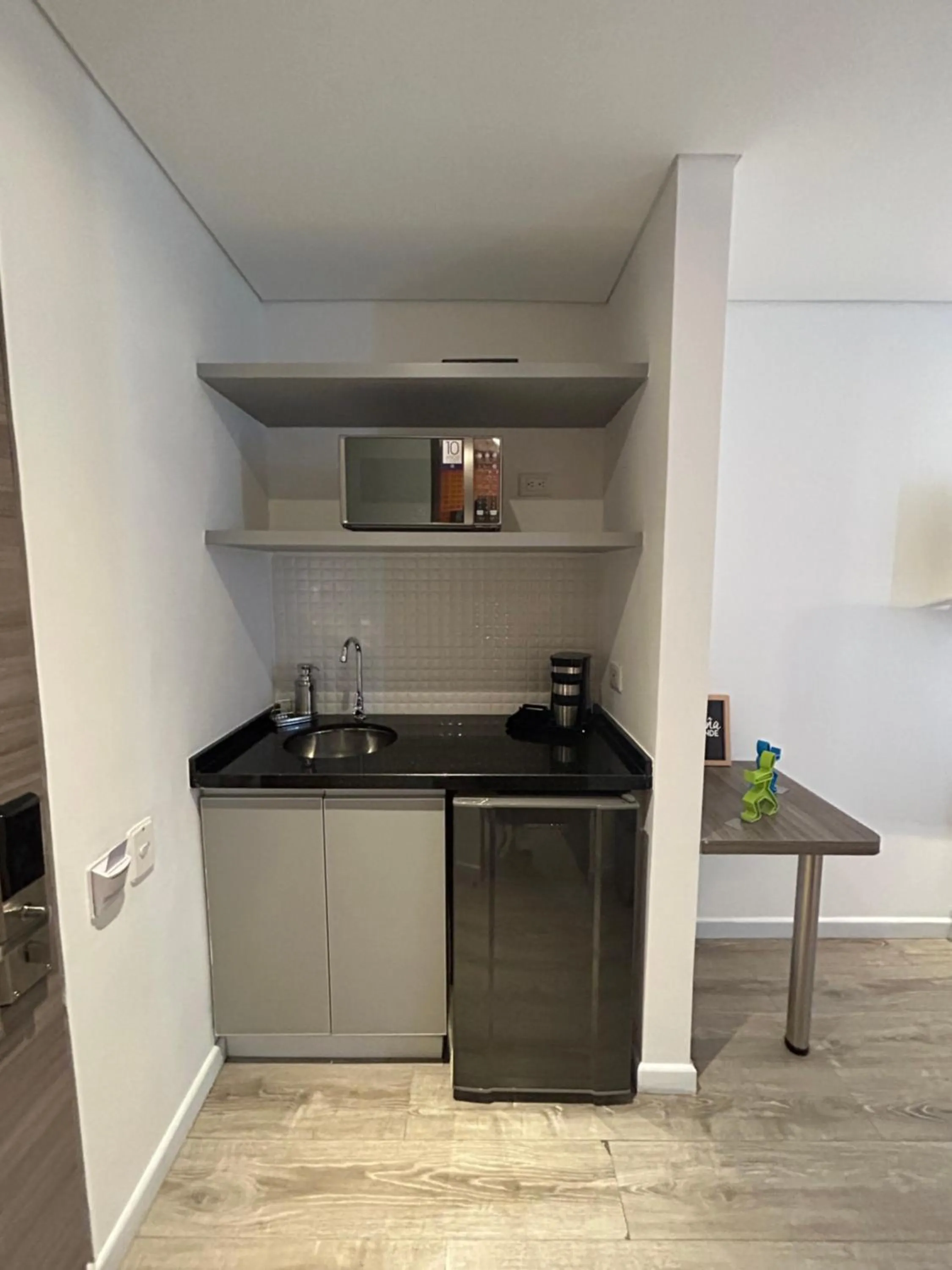 Kitchen or kitchenette in Esstudia 17-4