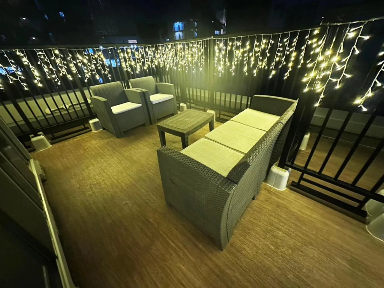 THE BONDS HOTEL TOKYO