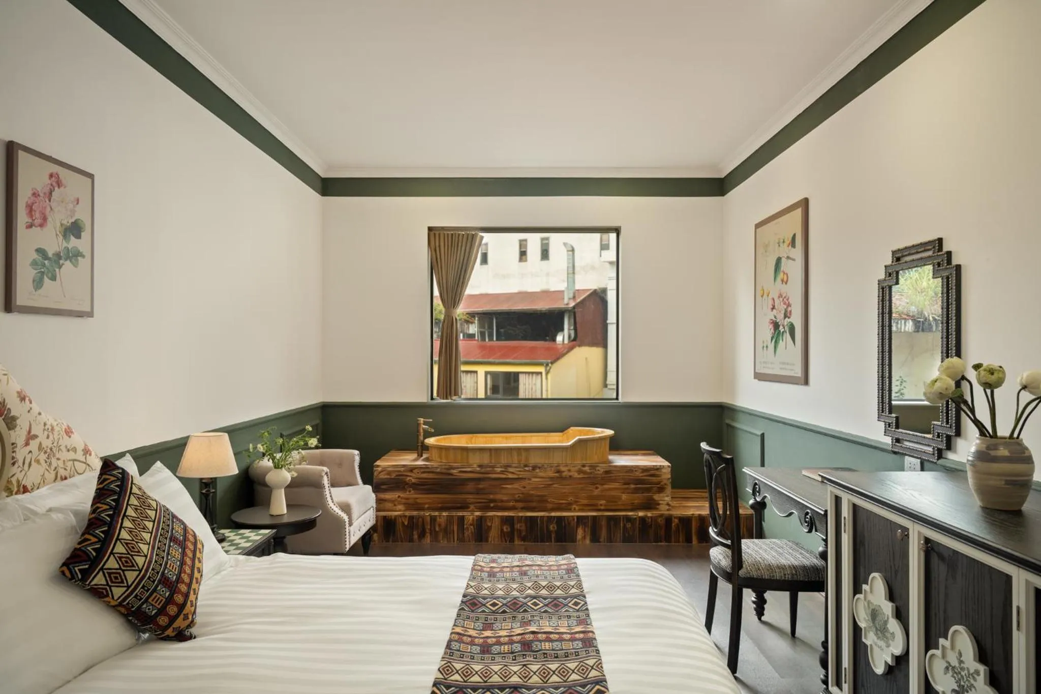 TV and multimedia in The Gate Boutique Hotel Sapa