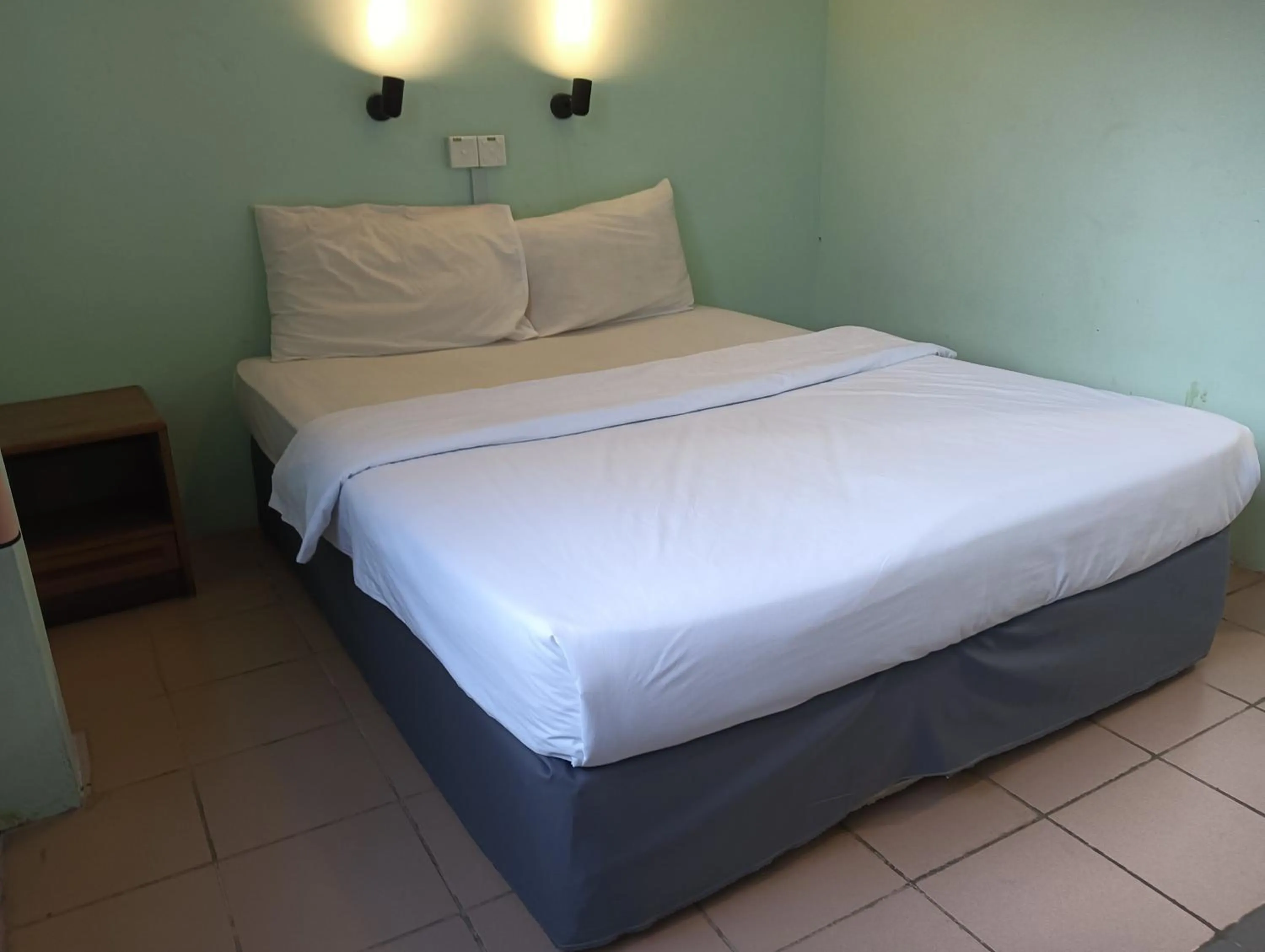 Bedroom, Bed in Hotel O Wawasan Inn