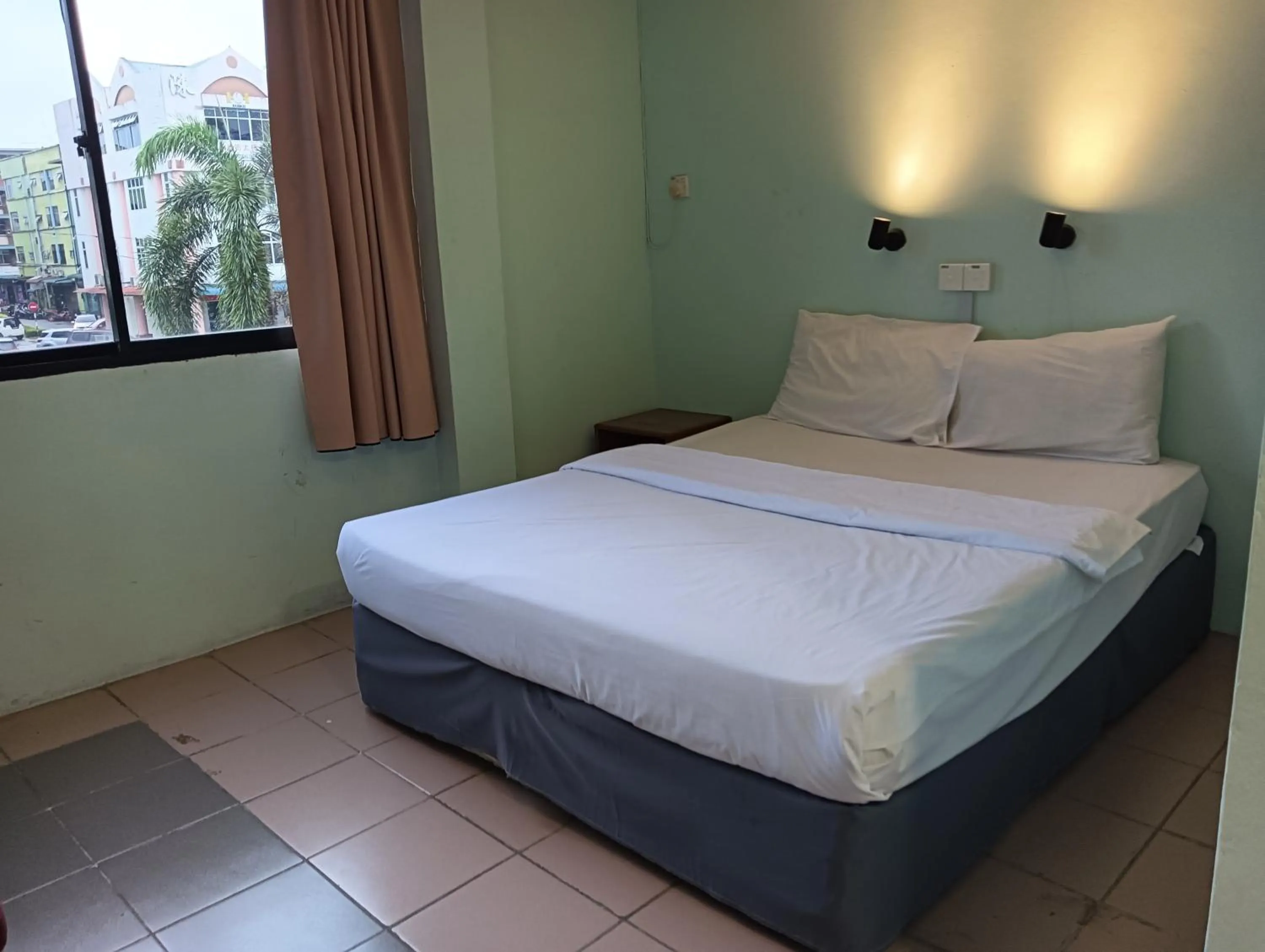 Bedroom, Bed in Hotel O Wawasan Inn