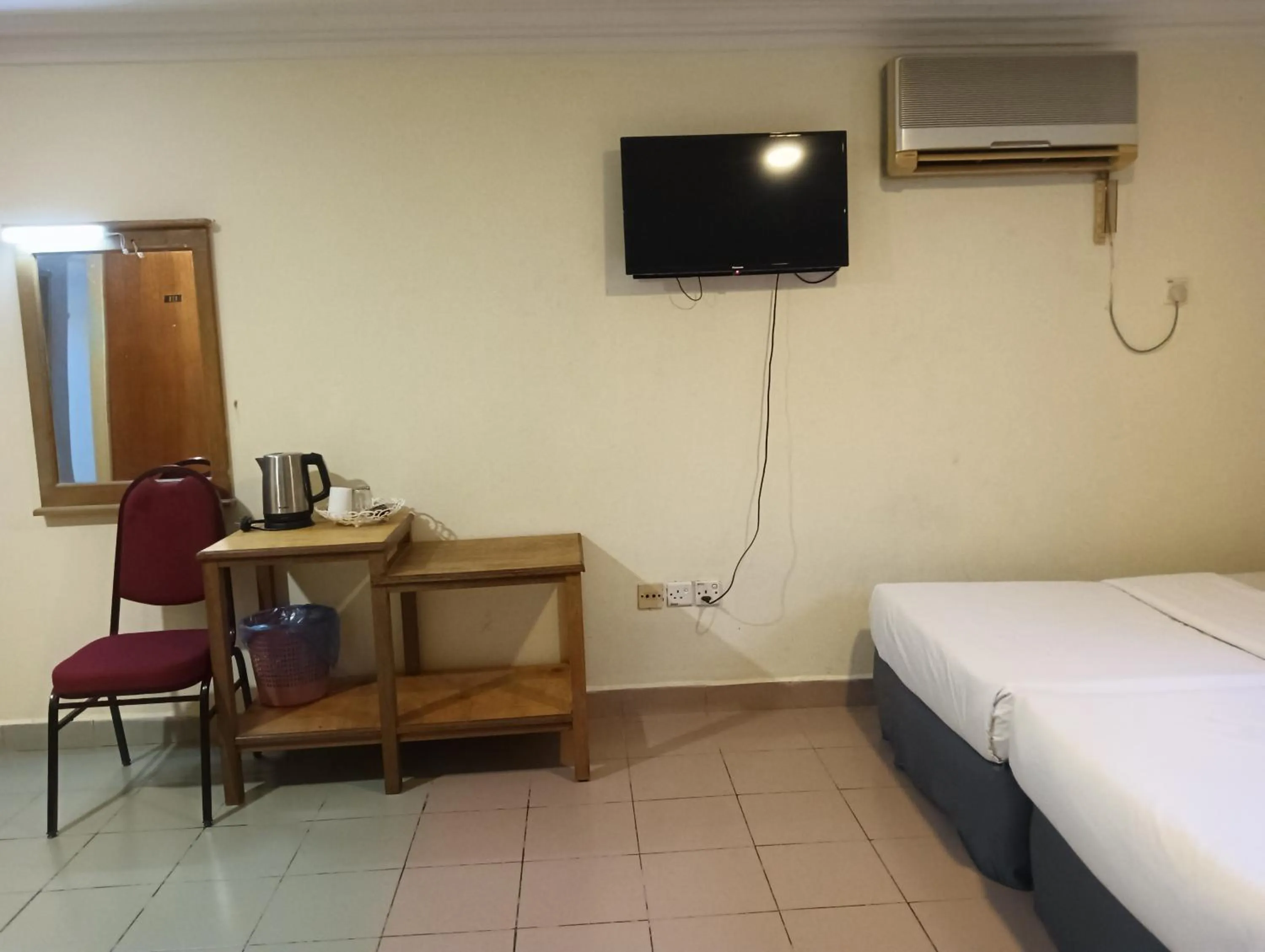 Bedroom, Bed in Hotel O Wawasan Inn