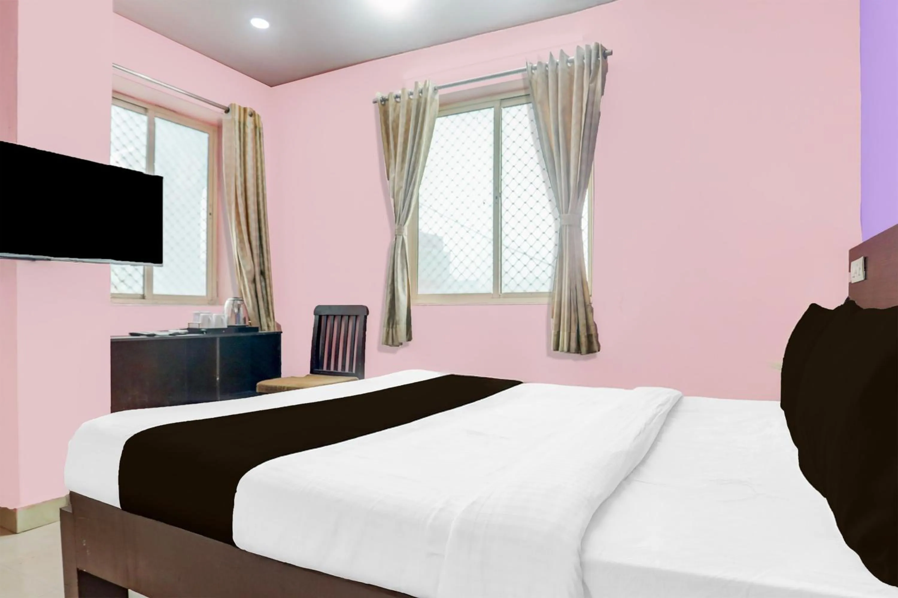 Bedroom, Bed in Super Hotel O Karakambadi Near Alipiri formerly BVN Grand