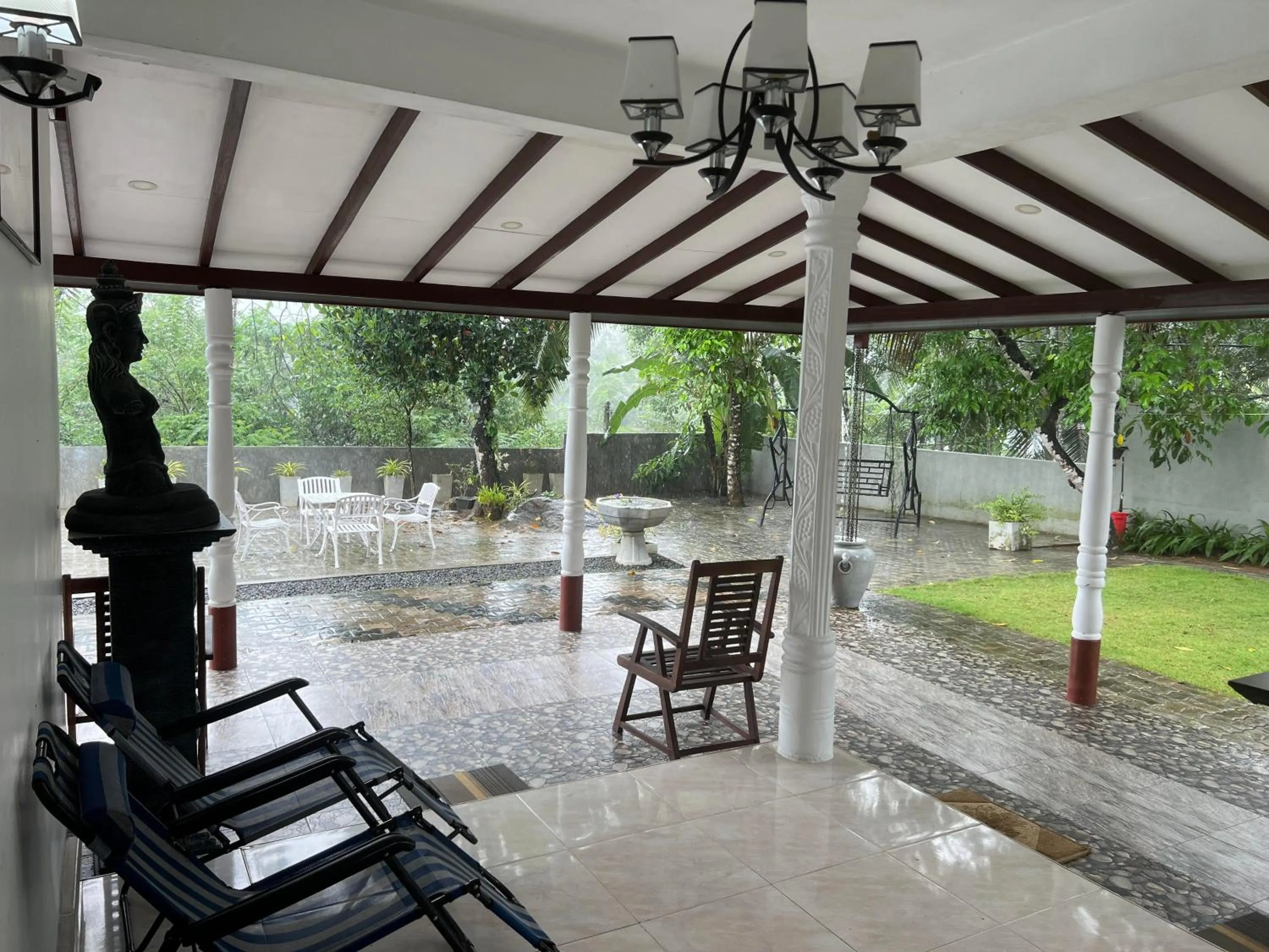 Garden view in Ellakanda Nature Villa