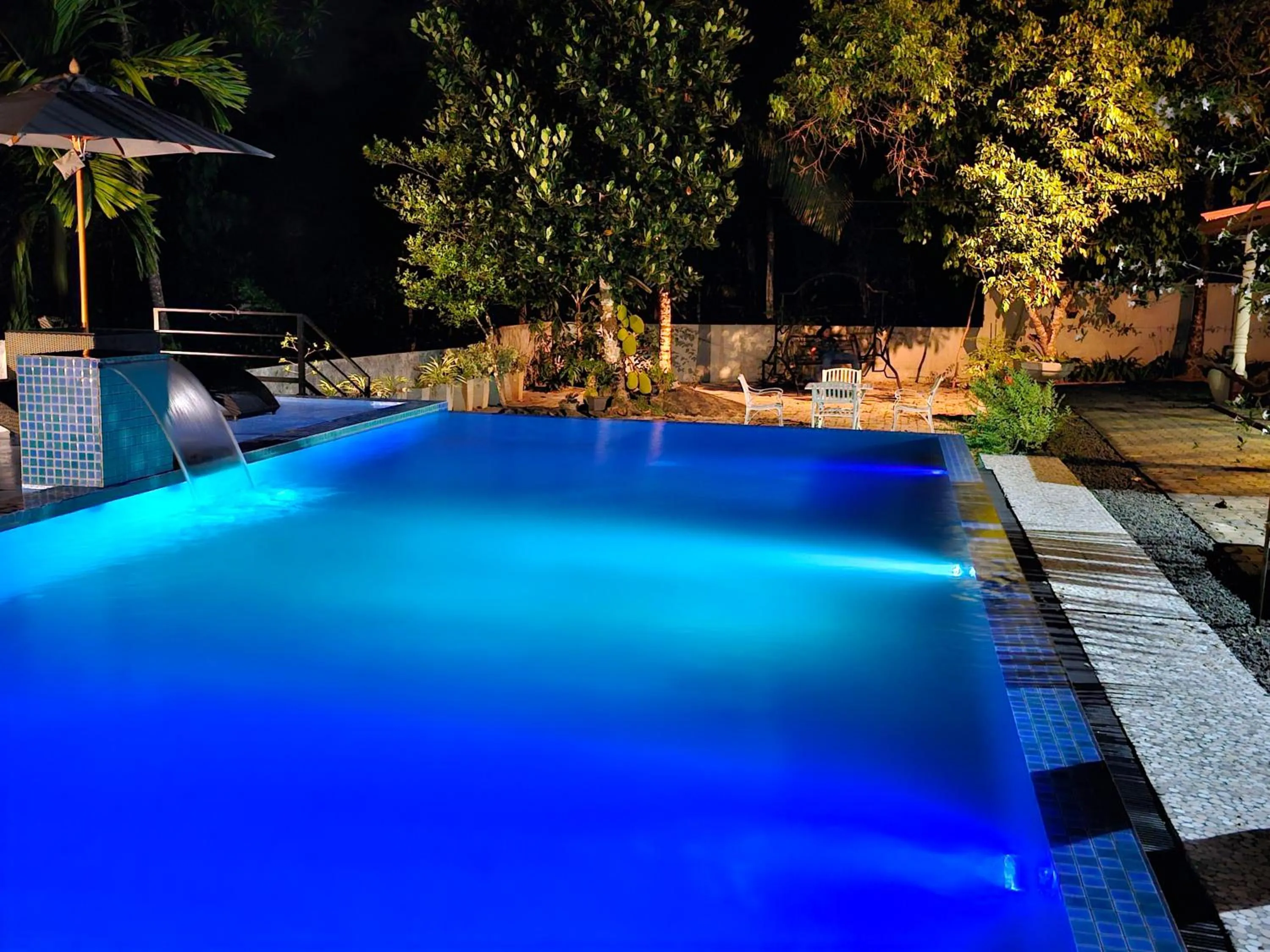 Swimming pool in Ellakanda Nature Villa