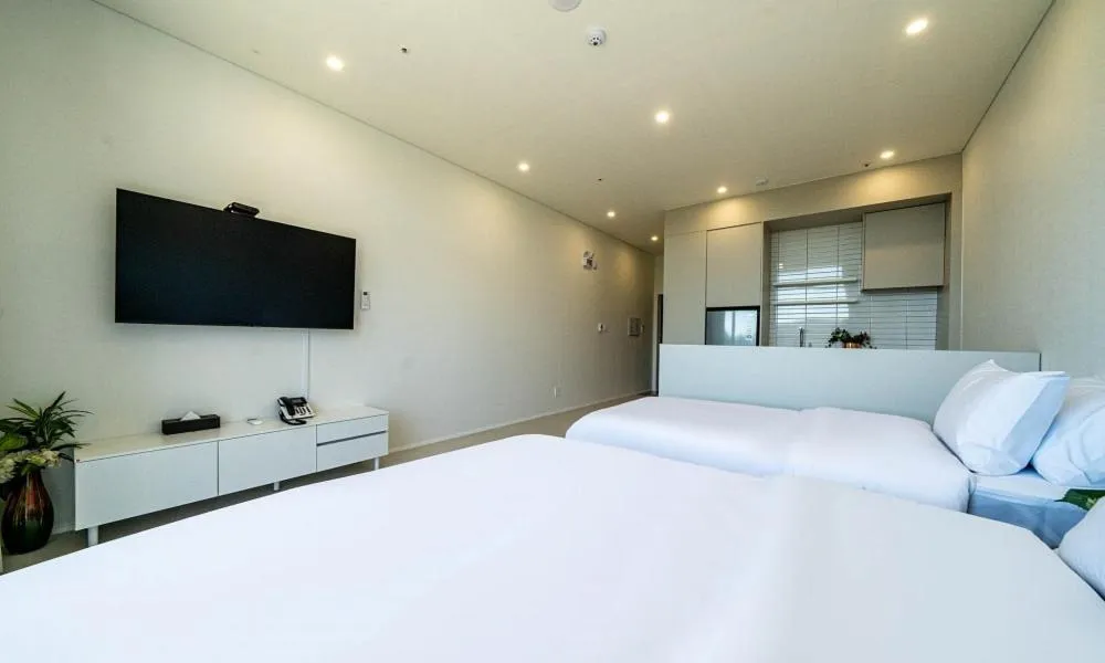 TV and multimedia in Hillsnorkelbeach hotel