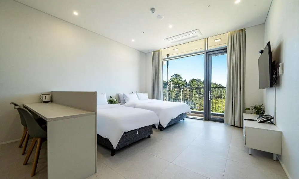 Bed in Hillsnorkelbeach hotel