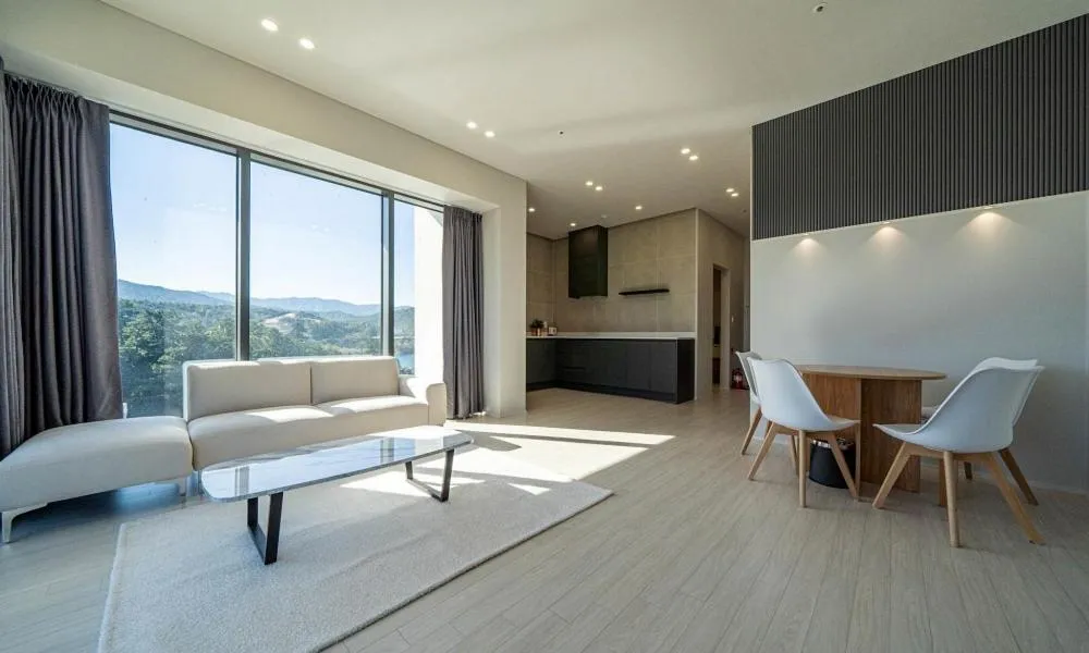 TV and multimedia in Hillsnorkelbeach hotel