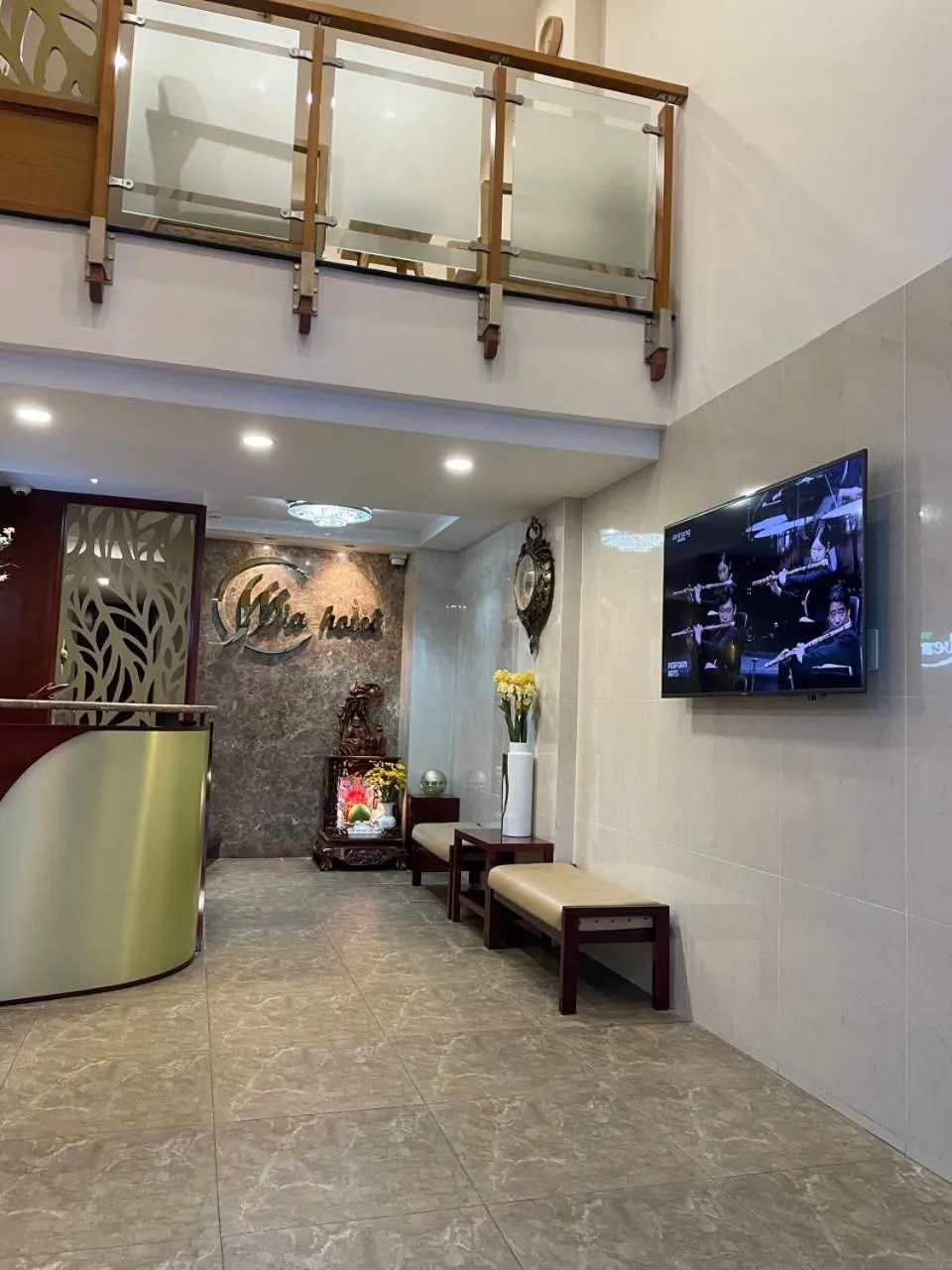 Communal lounge/ TV room in Mia Hotel